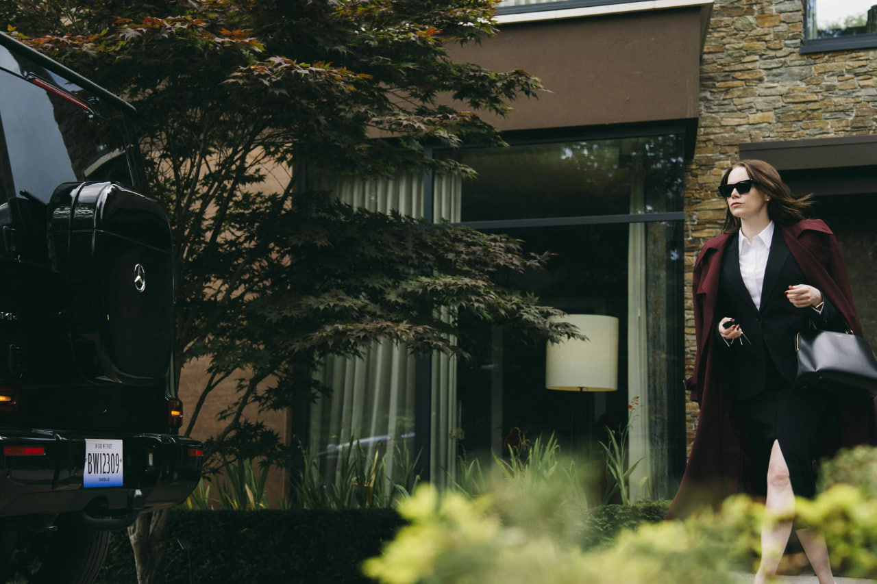 Эмма Стоун снялась в комедии «Бугония» Йоргоса Лантимоса (фото 1)