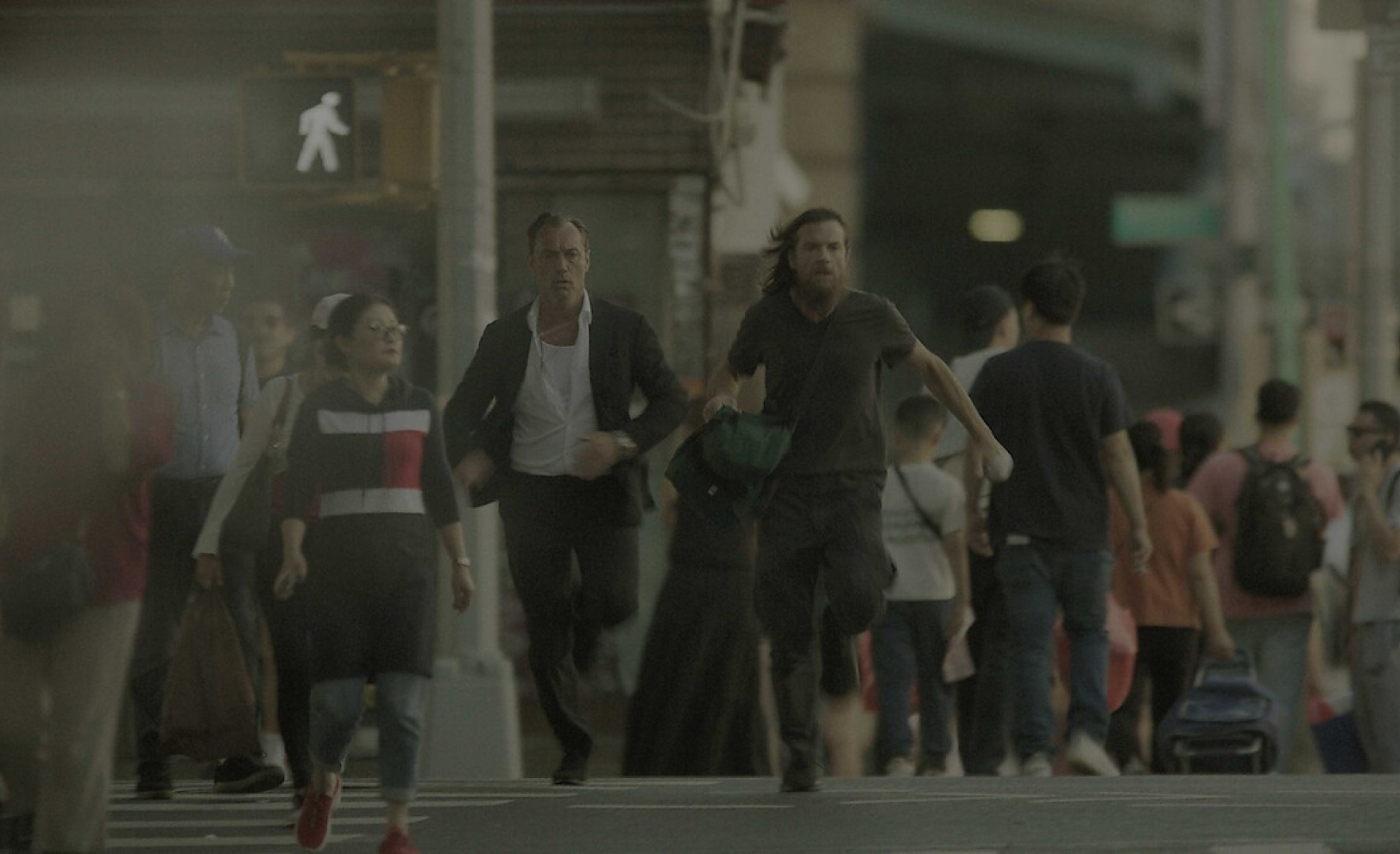 «Убийства в одном здании» и «Утреннее шоу»: какие сериалы смотреть в сентябре (фото 20)