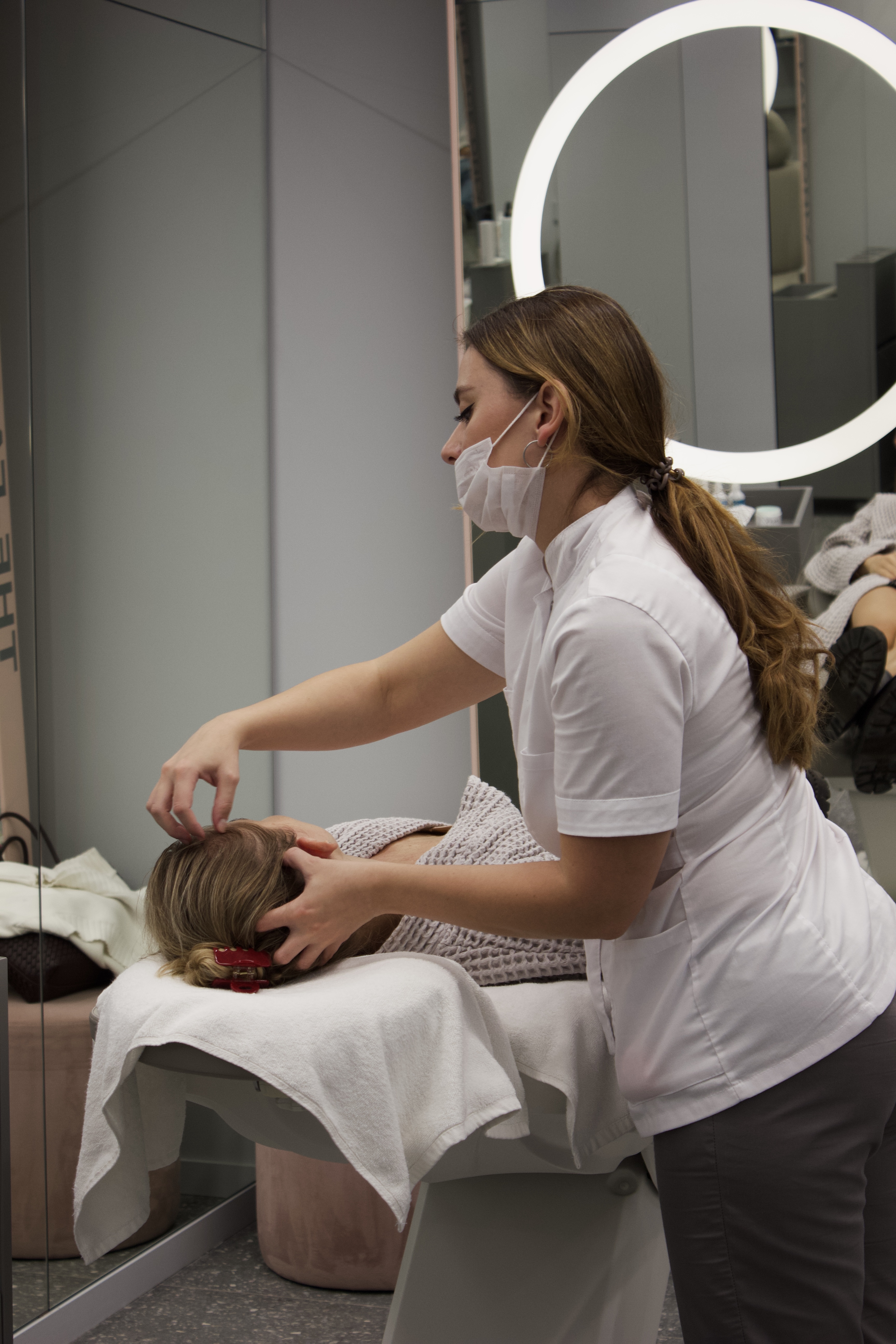 Косметологическая сеть The-Face-Only открыла новый салон (фото 2)