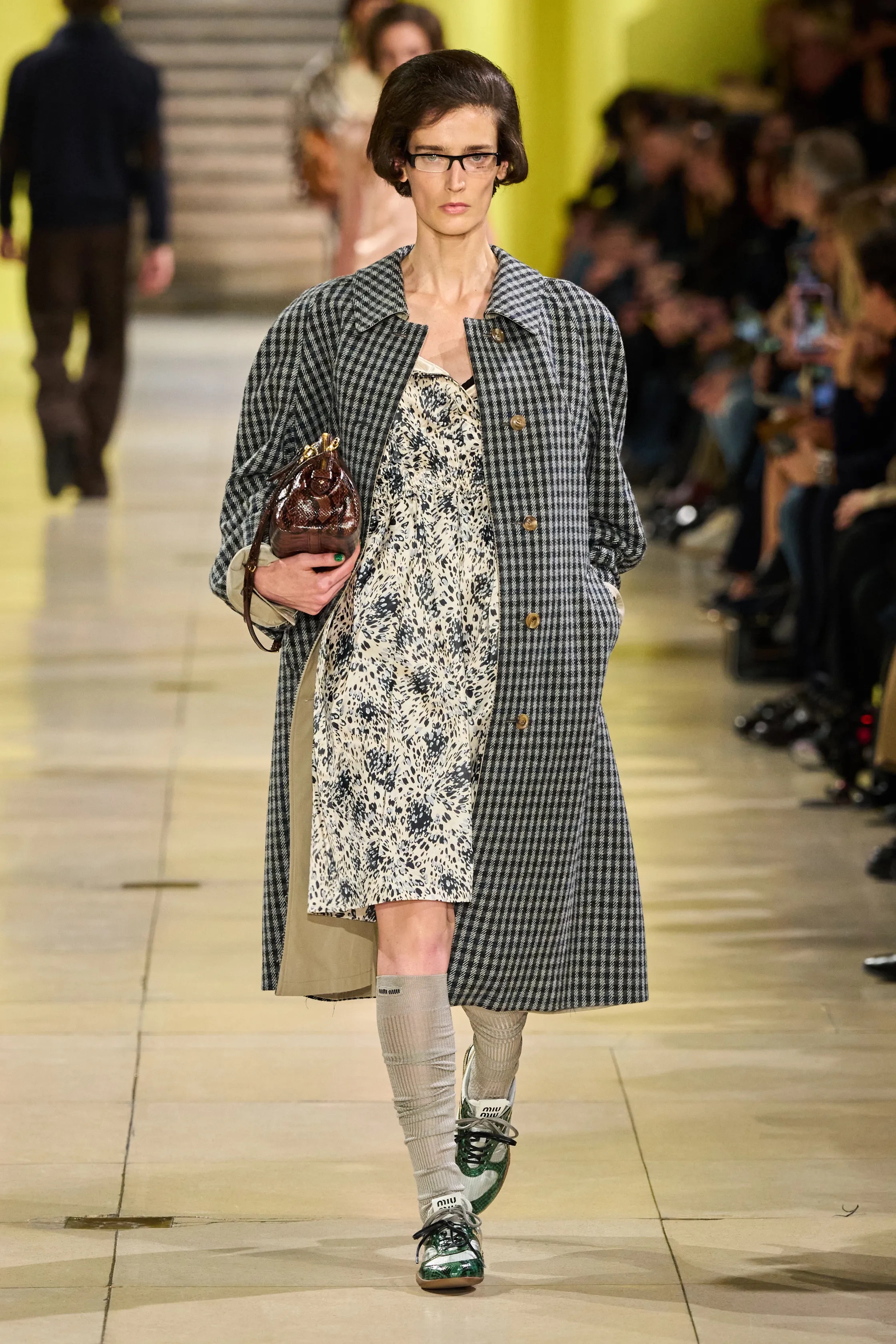 Анималистичный, клетка и полоски: самые модные принты осень-зима 2025 (фото 25)