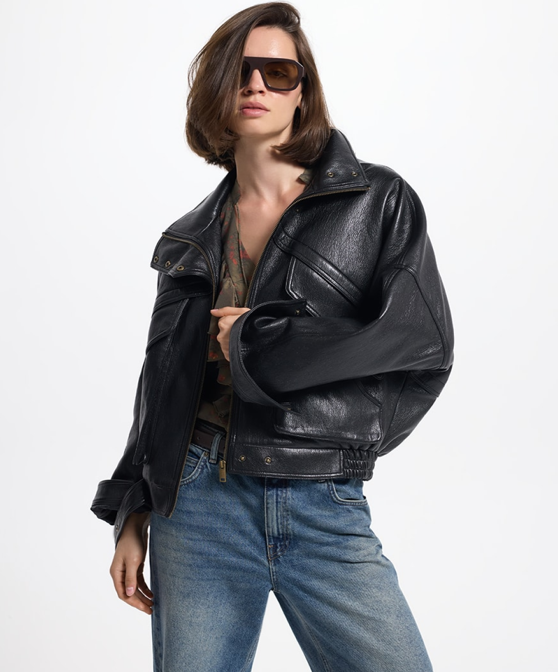 Необычные пальто и ветровки в духе Prada: верхняя одежда на осень от локальных брендов (фото 25)