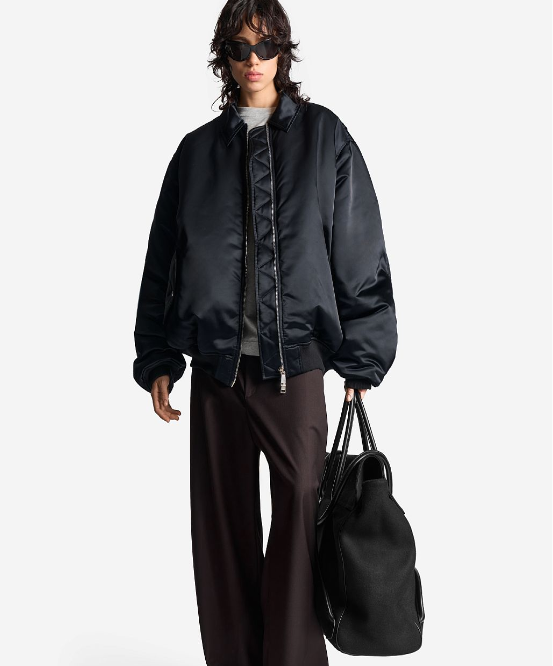 Необычные пальто и ветровки в духе Prada: верхняя одежда на осень от локальных брендов (фото 34)