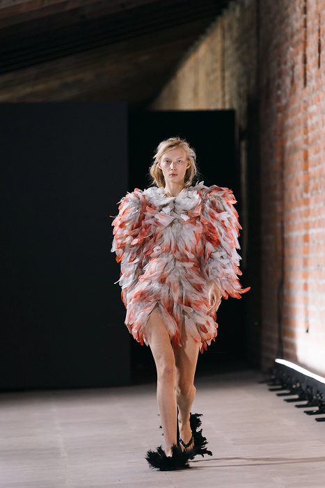 Советская эстетика и гламурные нулевые: чем запомнилась Неделя моды в Москве (фото 4)