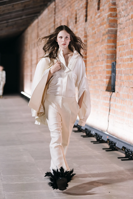 Советская эстетика и гламурные нулевые: чем запомнилась Неделя моды в Москве (фото 1)