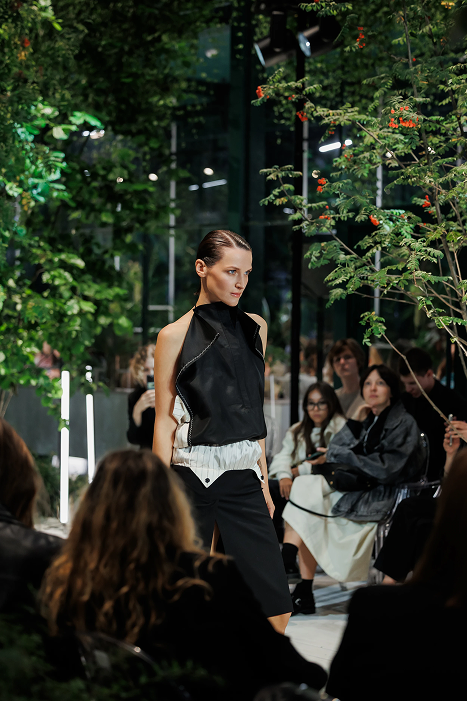 Советская эстетика и гламурные нулевые: чем запомнилась Неделя моды в Москве (фото 14)