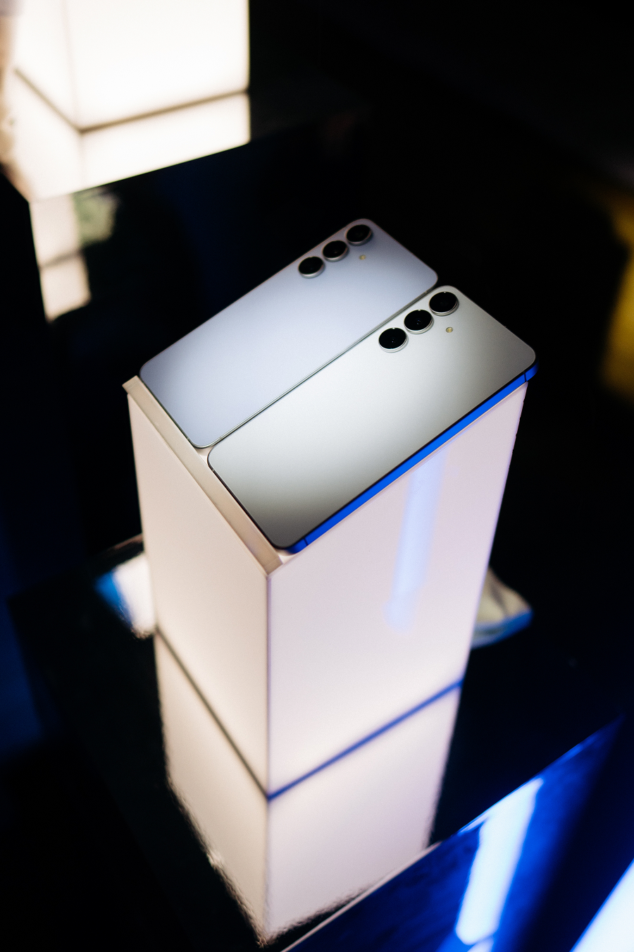 Samsung Galaxystore провел презентацию смартфонов Galaxy S25 FE (фото 3)