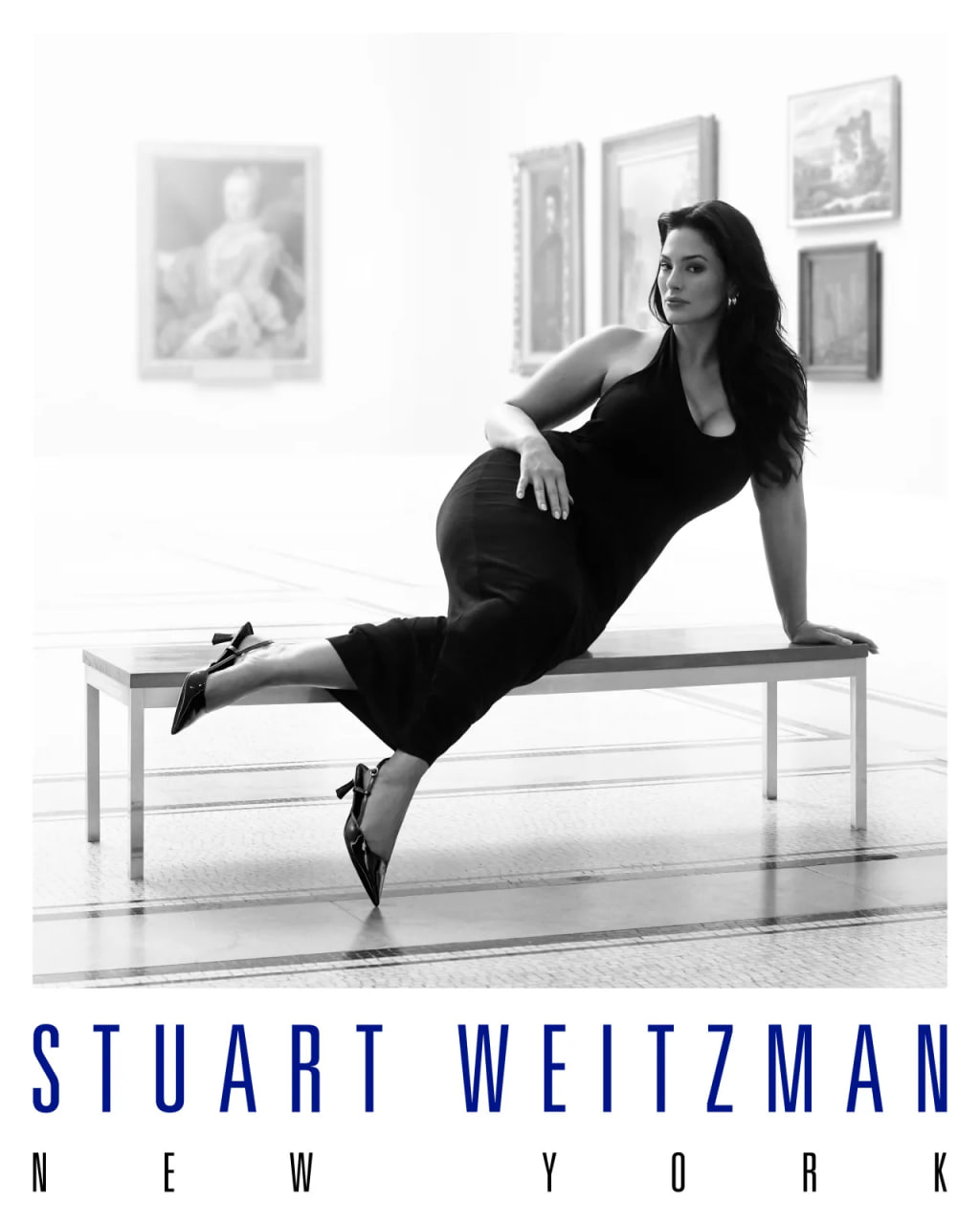 Эшли Грэм и Эмма Чемберлен снялись для бренда Stuart Weitzman (фото 1)