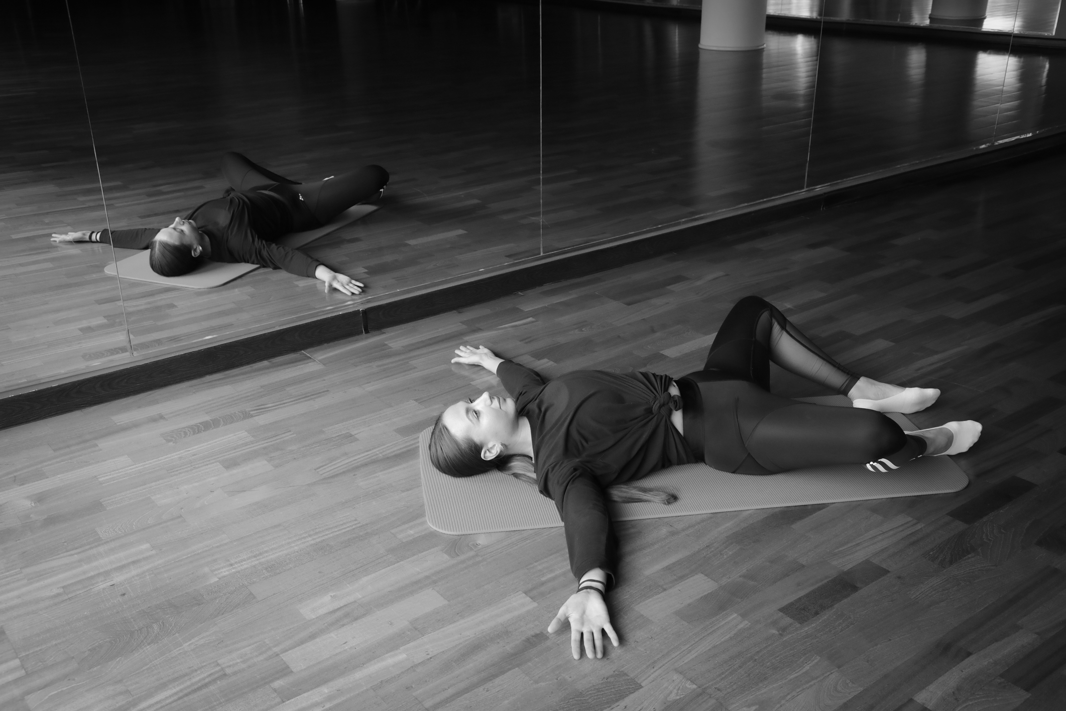 Как сделать зарядку, не вставая с постели? Показывает тренер (фото 2)