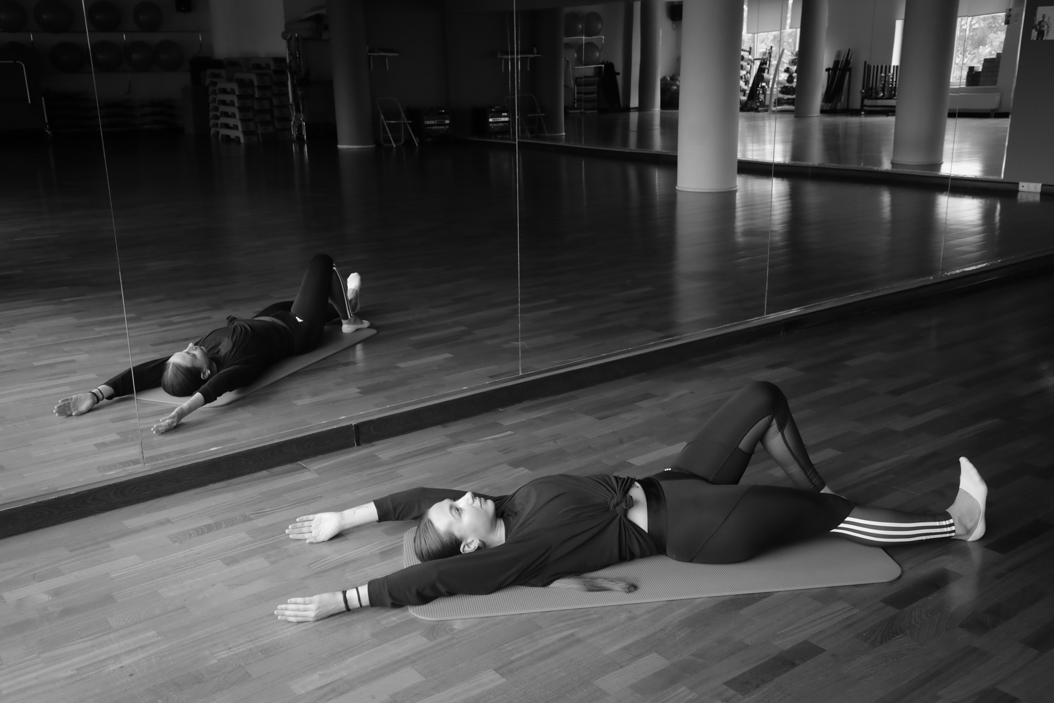 Как сделать зарядку, не вставая с постели? Показывает тренер (фото 3)