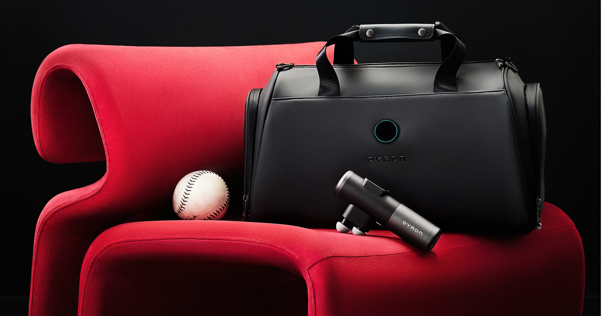 Локальный бренд QYRON представил новую спортивную сумку (фото 1)