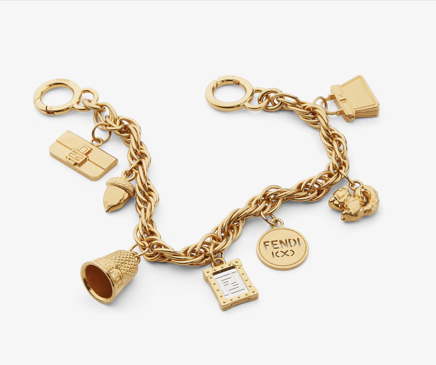 Крупный жемчуг, подвески-объекты и другие бижу-тренды осеннего сезона, которые нельзя пропустить (фото 18)