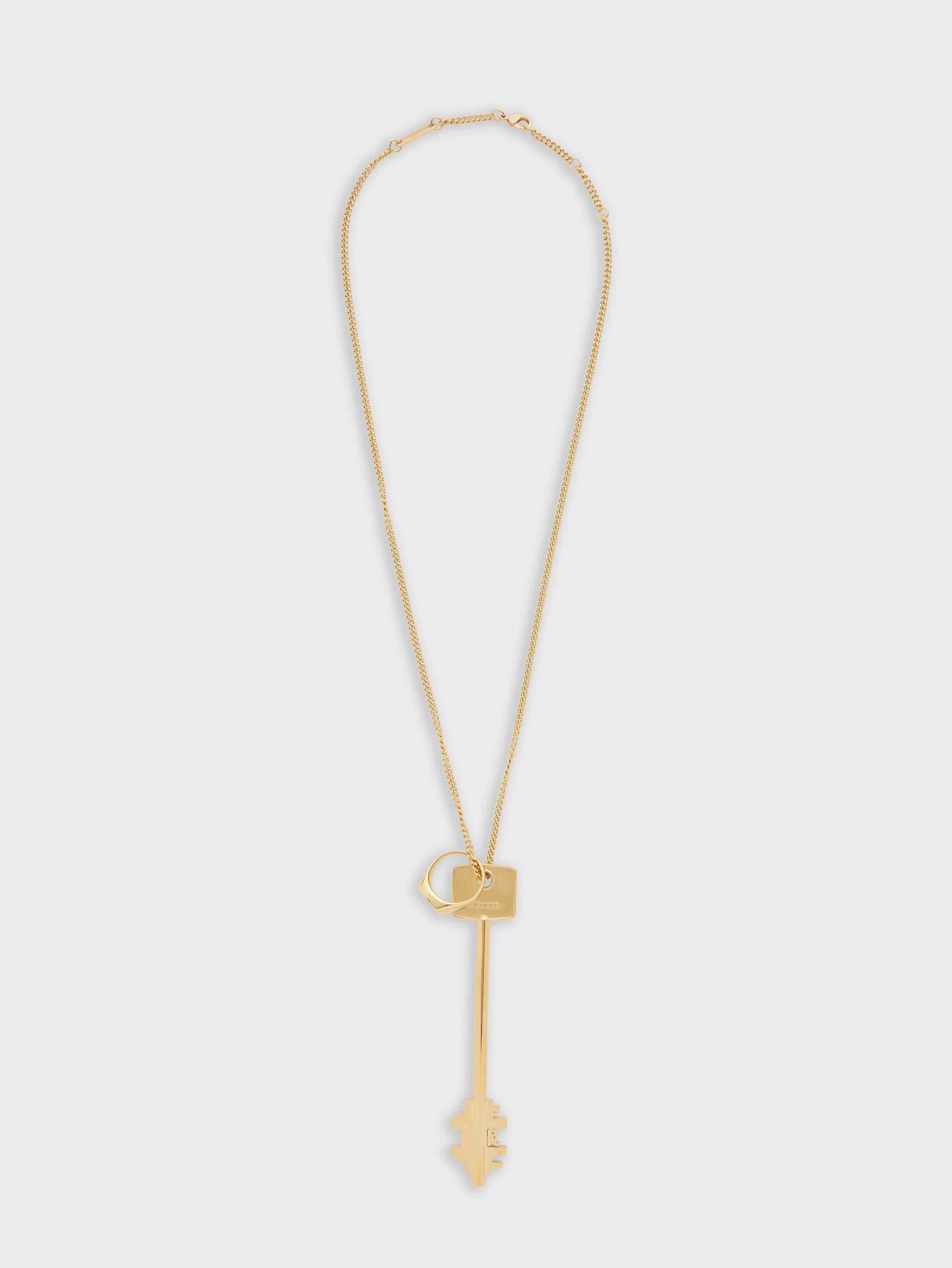 Крупный жемчуг, подвески-объекты и другие бижу-тренды осеннего сезона, которые нельзя пропустить (фото 24)