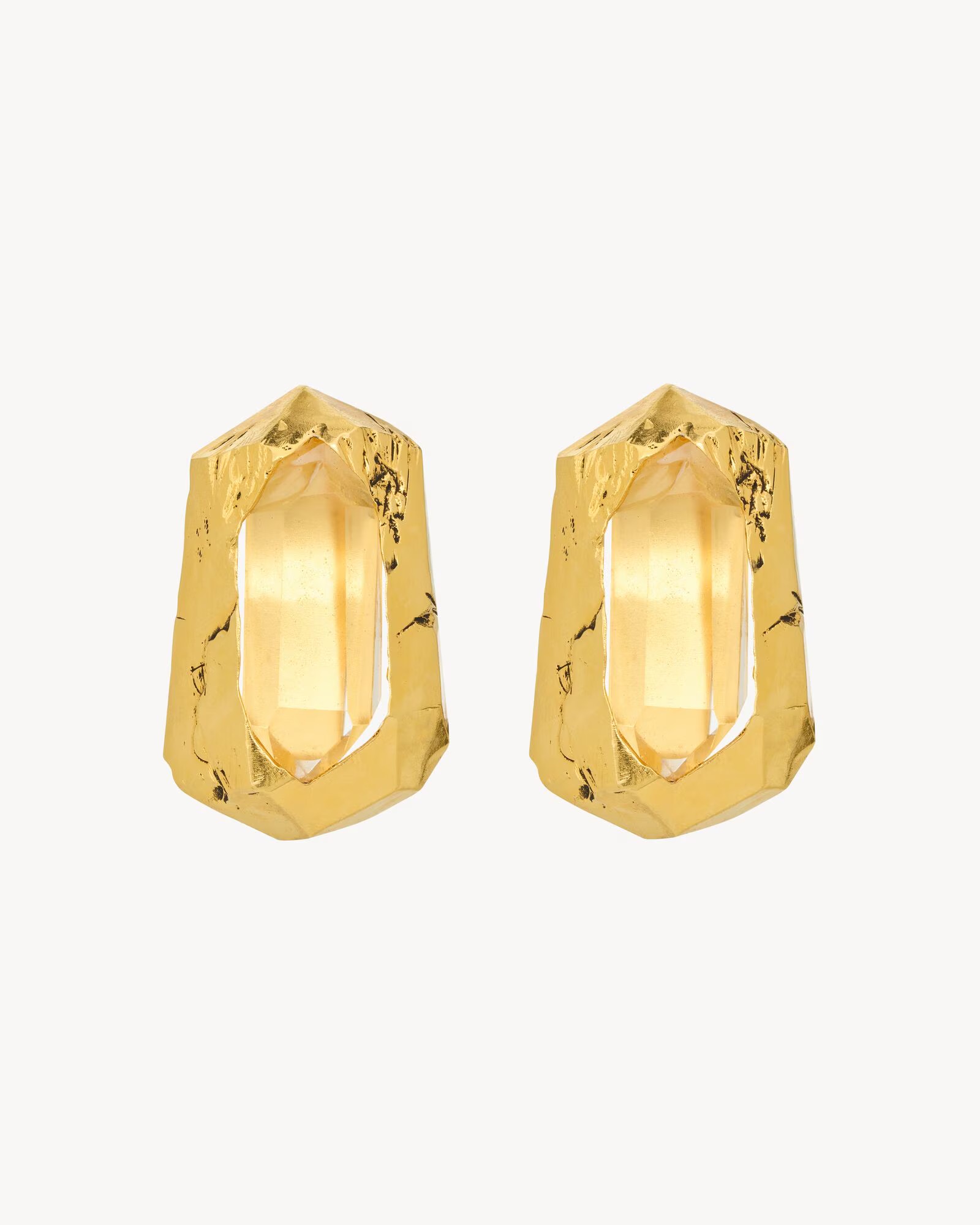 Крупный жемчуг, подвески-объекты и другие бижу-тренды осеннего сезона, которые нельзя пропустить (фото 30)