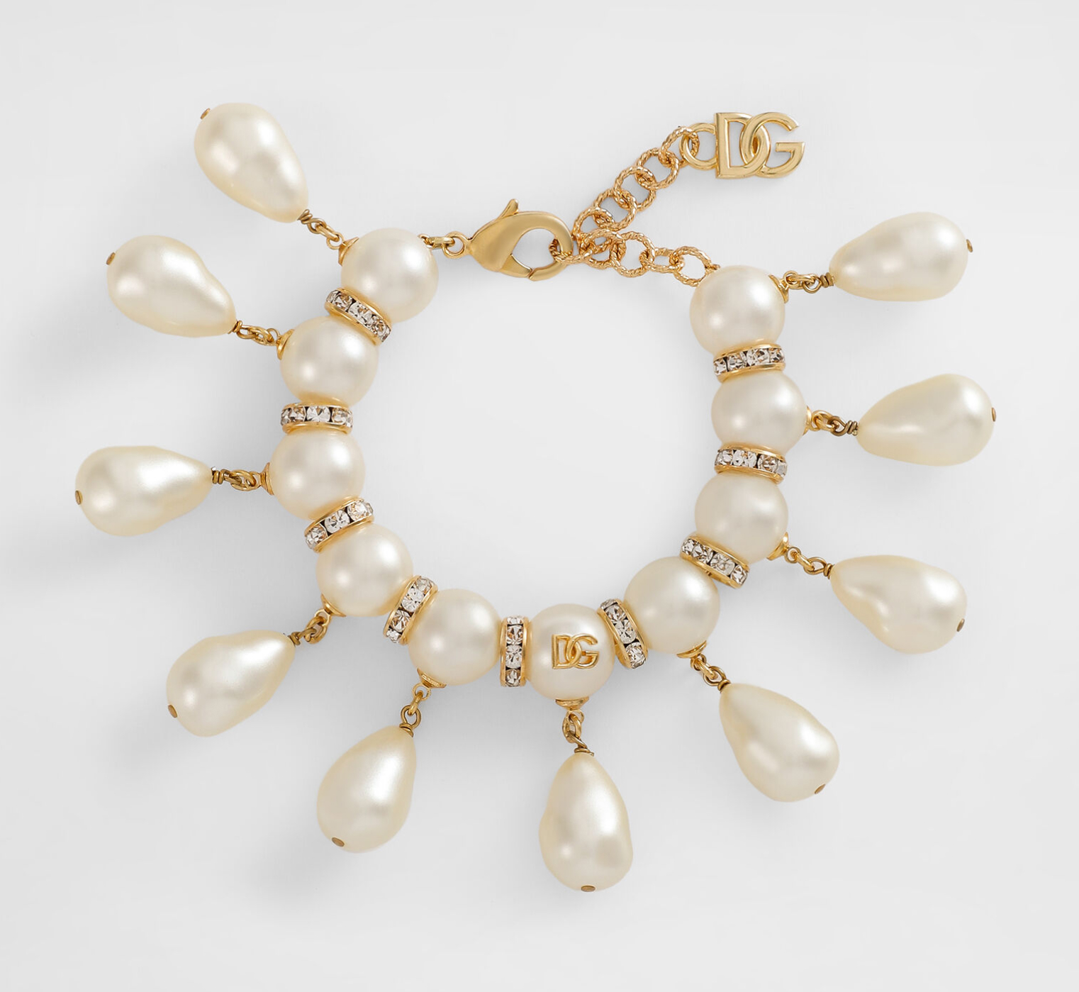 Крупный жемчуг, подвески-объекты и другие бижу-тренды осеннего сезона, которые нельзя пропустить (фото 37)