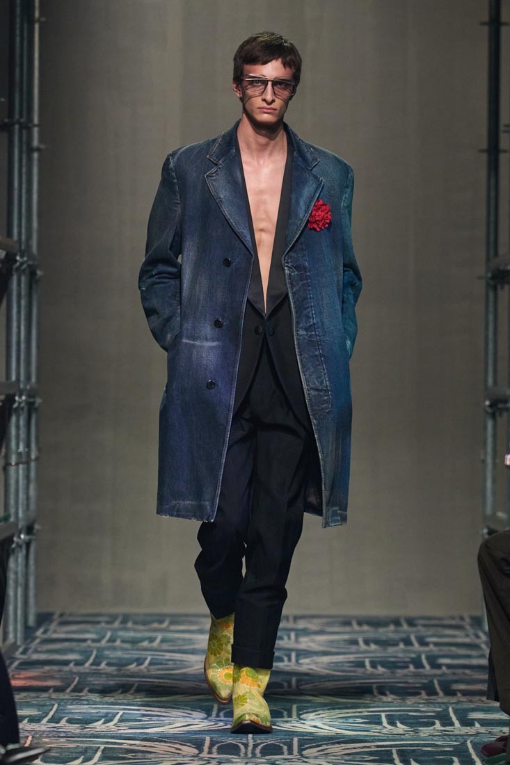 Джинсы, куртки и бермуды: 20+ вещей из денима на осень — выбор BURO. (фото 2)