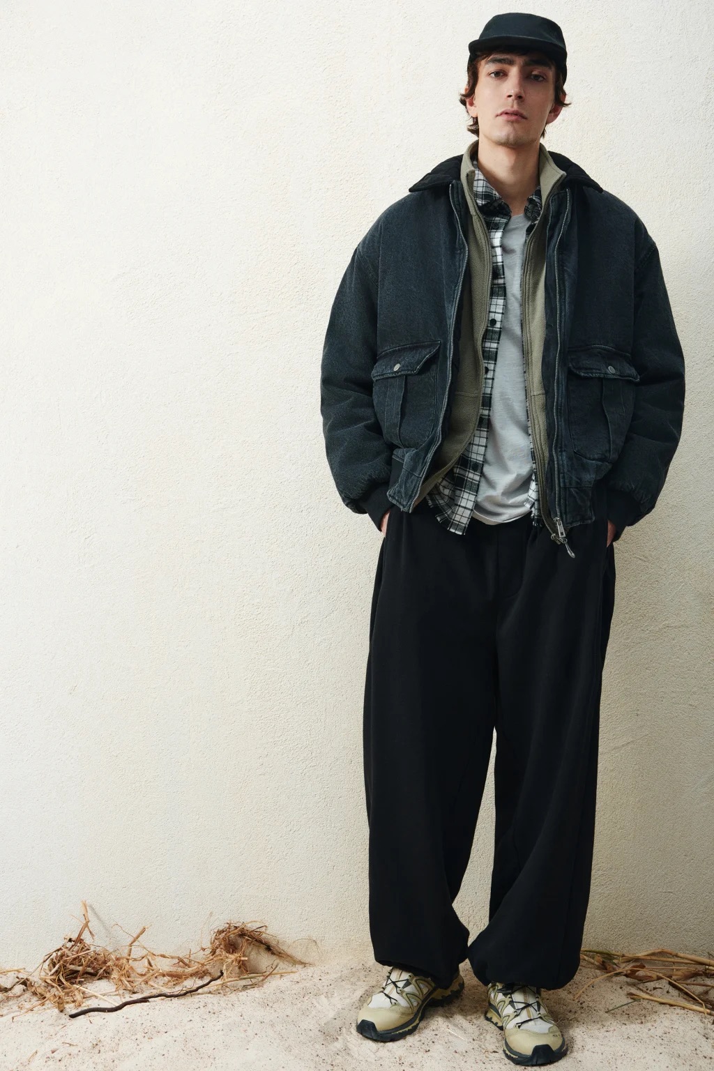 Джинсы, куртки и бермуды: 20+ вещей из денима на осень — выбор BURO. (фото 32)