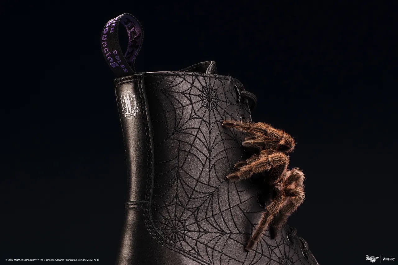 Dr. Martens выпустил коллекцию по мотивам сериала «Уэнздей» (фото 5)