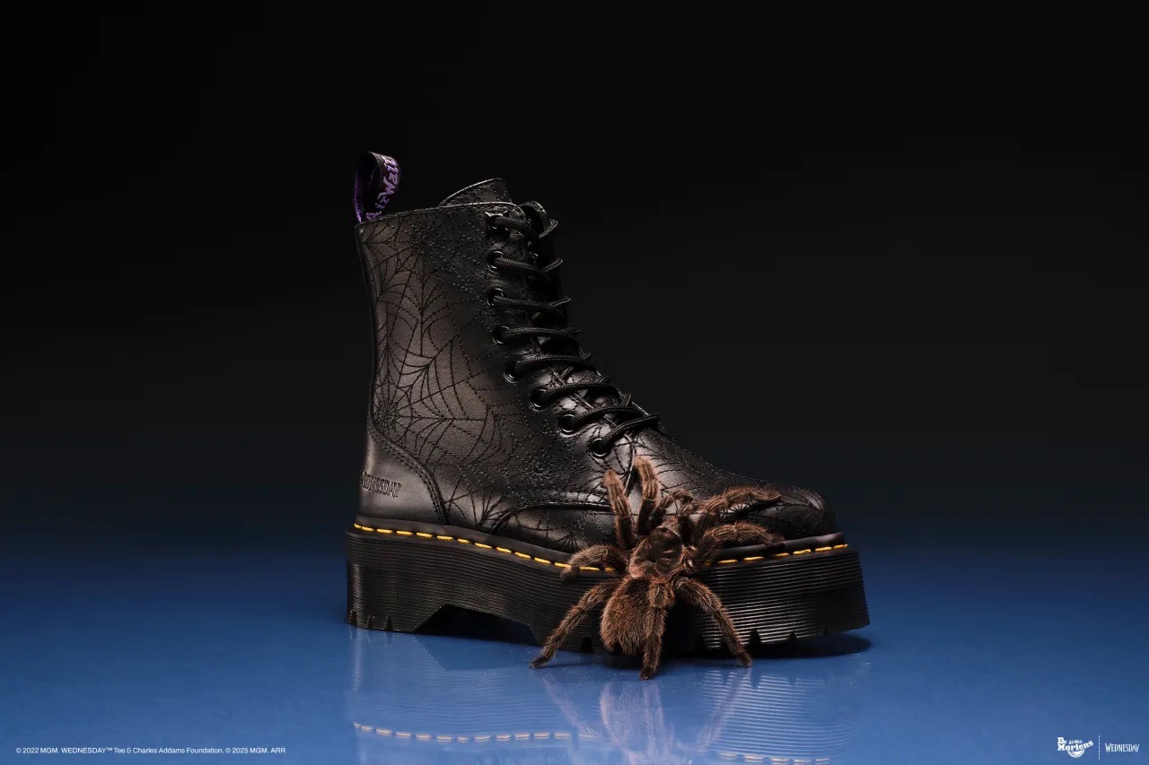 Dr. Martens выпустил коллекцию по мотивам сериала «Уэнздей» (фото 1)