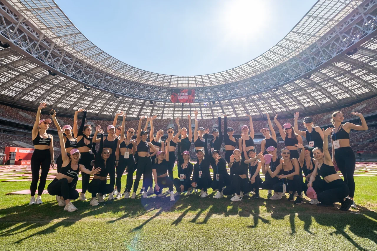 SMSTRETCHING провел масштабную тренировку в «Лужниках» (фото 1)