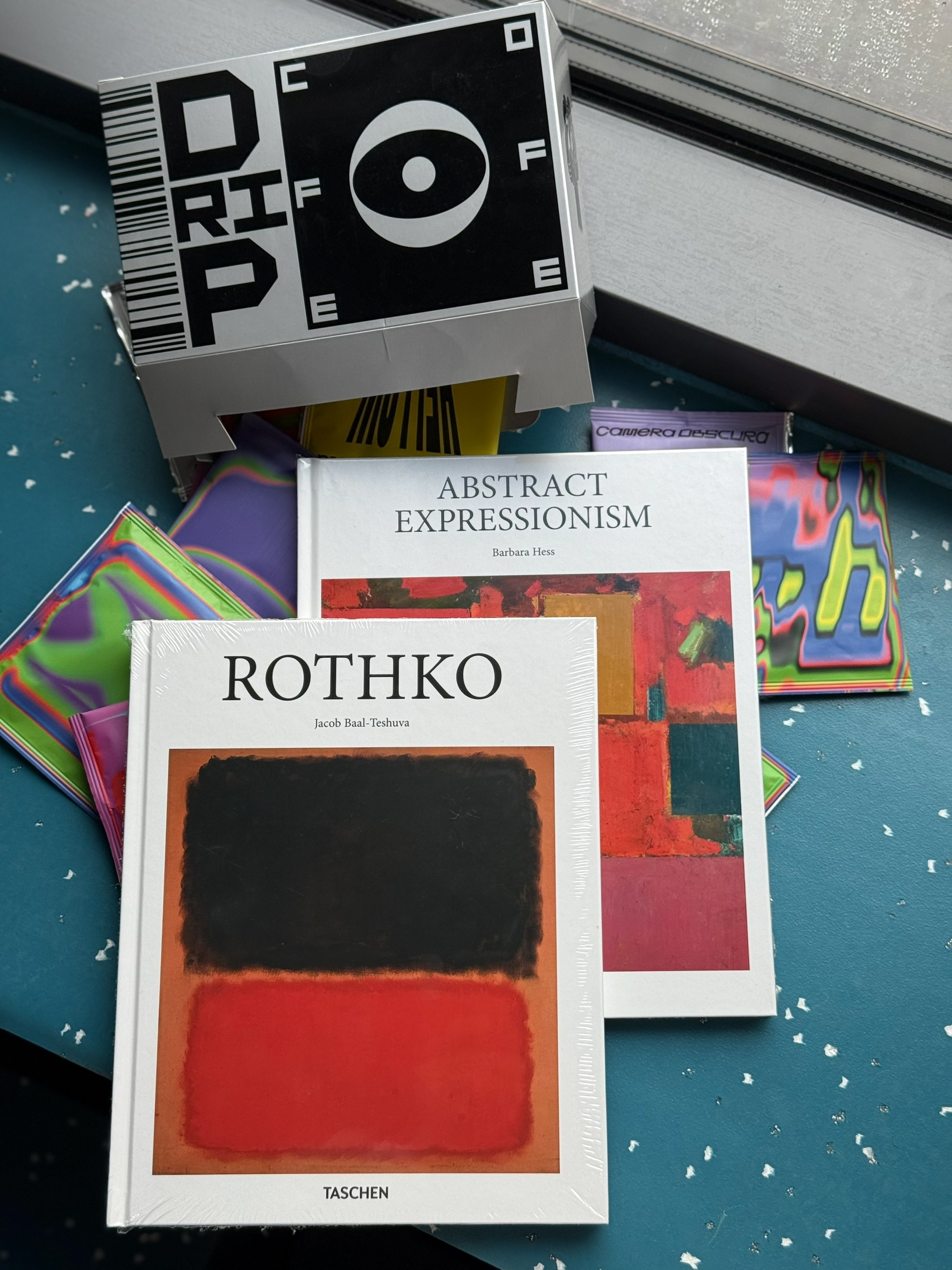 От «Фаланстера» до «Буревестника»: 15 независимых книжных Москвы, Петербурга — и не только (фото 15)