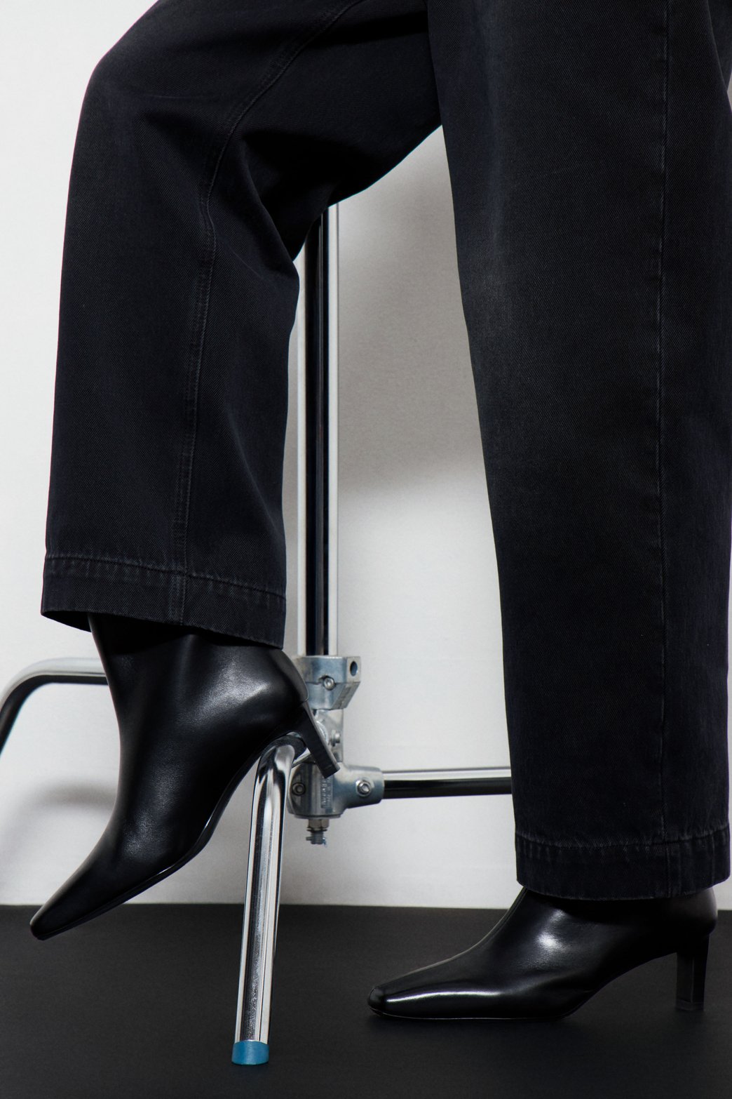 Лоферы, туфли, казаки и не только: 30 пар осенней обуви на все случаи жизни (фото 16)