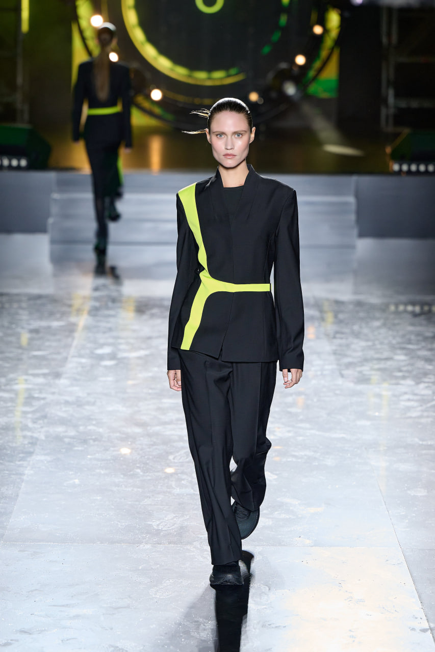 S7 Airlines представила новую форму для бортпроводников (фото 2)