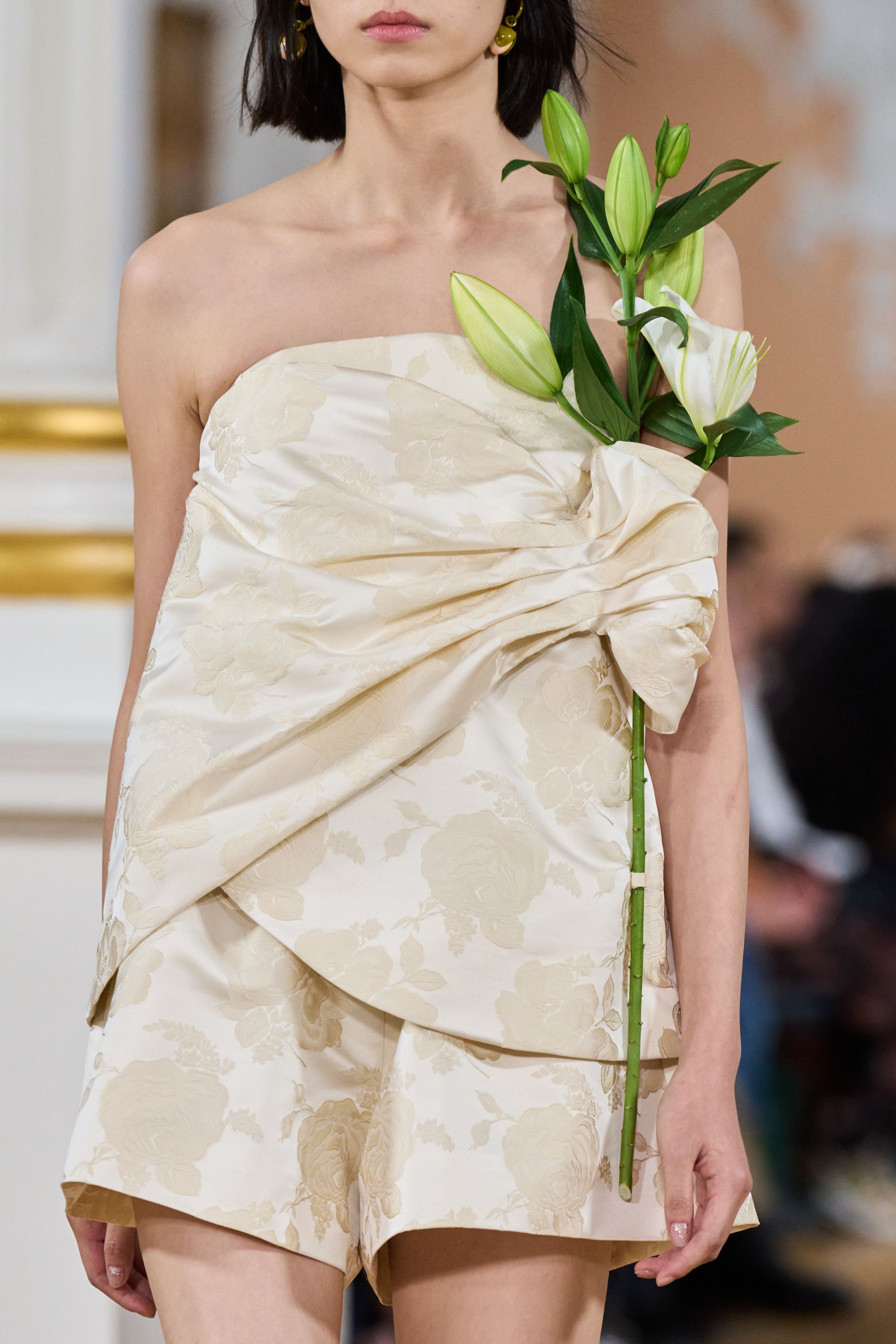 Чем запомнились Недели моды весна-лето 2026 в Нью-Йорке и Лондоне. Хайлайты будущего сезона (фото 5)