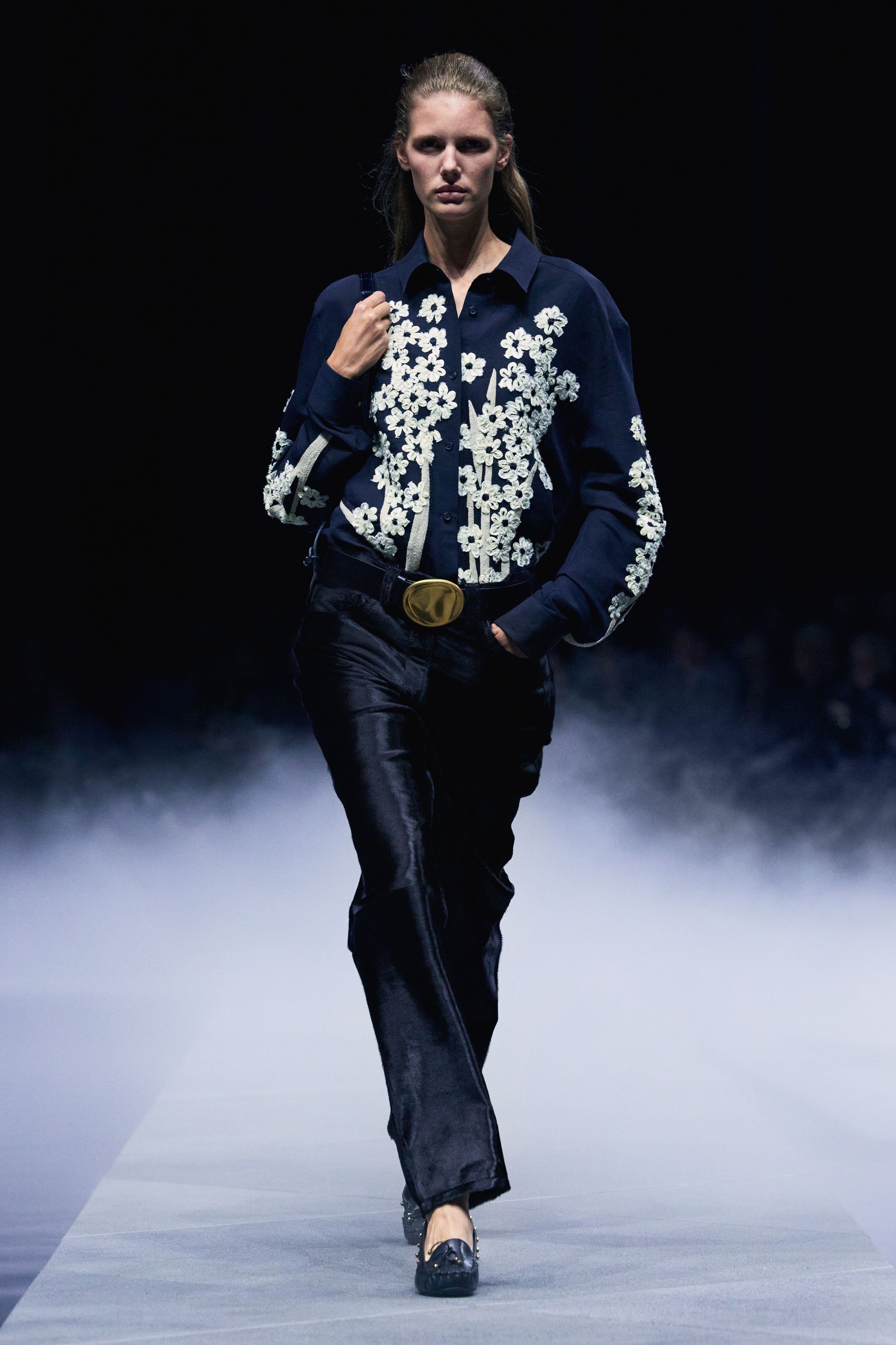 Чем запомнились Недели моды весна-лето 2026 в Нью-Йорке и Лондоне. Хайлайты будущего сезона (фото 8)