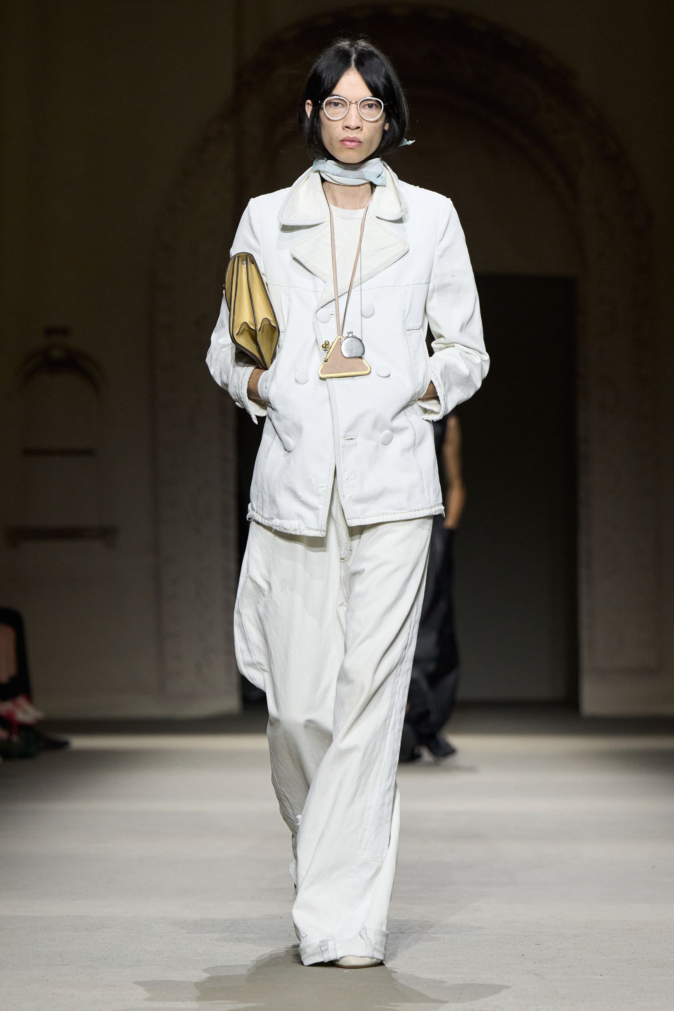 Чем запомнились Недели моды весна-лето 2026 в Нью-Йорке и Лондоне. Хайлайты будущего сезона (фото 19)