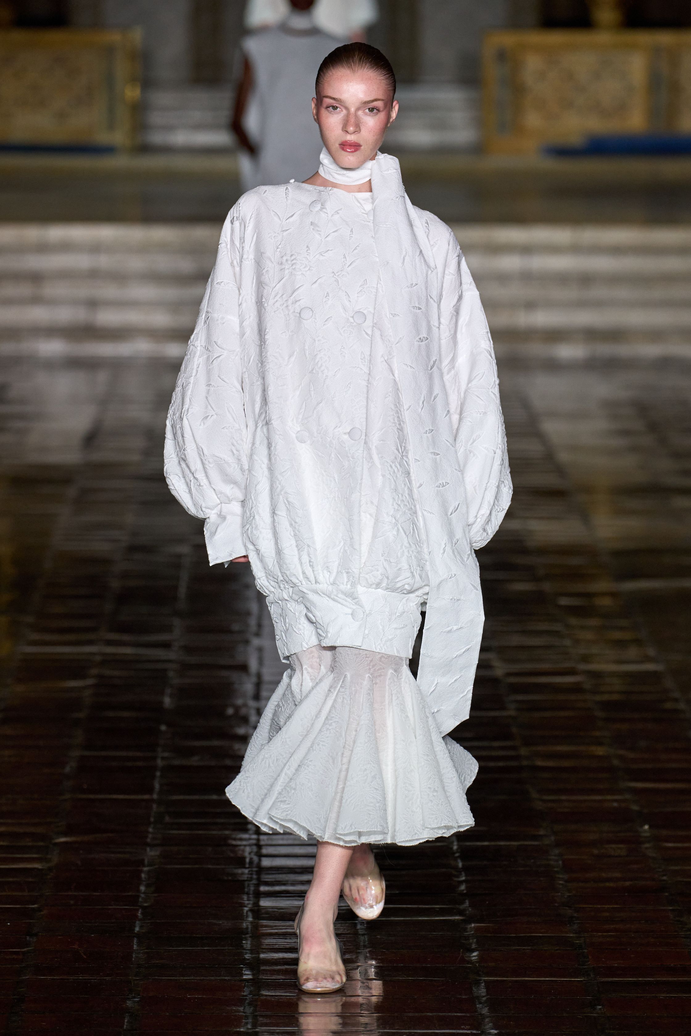 Чем запомнились Недели моды весна-лето 2026 в Нью-Йорке и Лондоне. Хайлайты будущего сезона (фото 26)