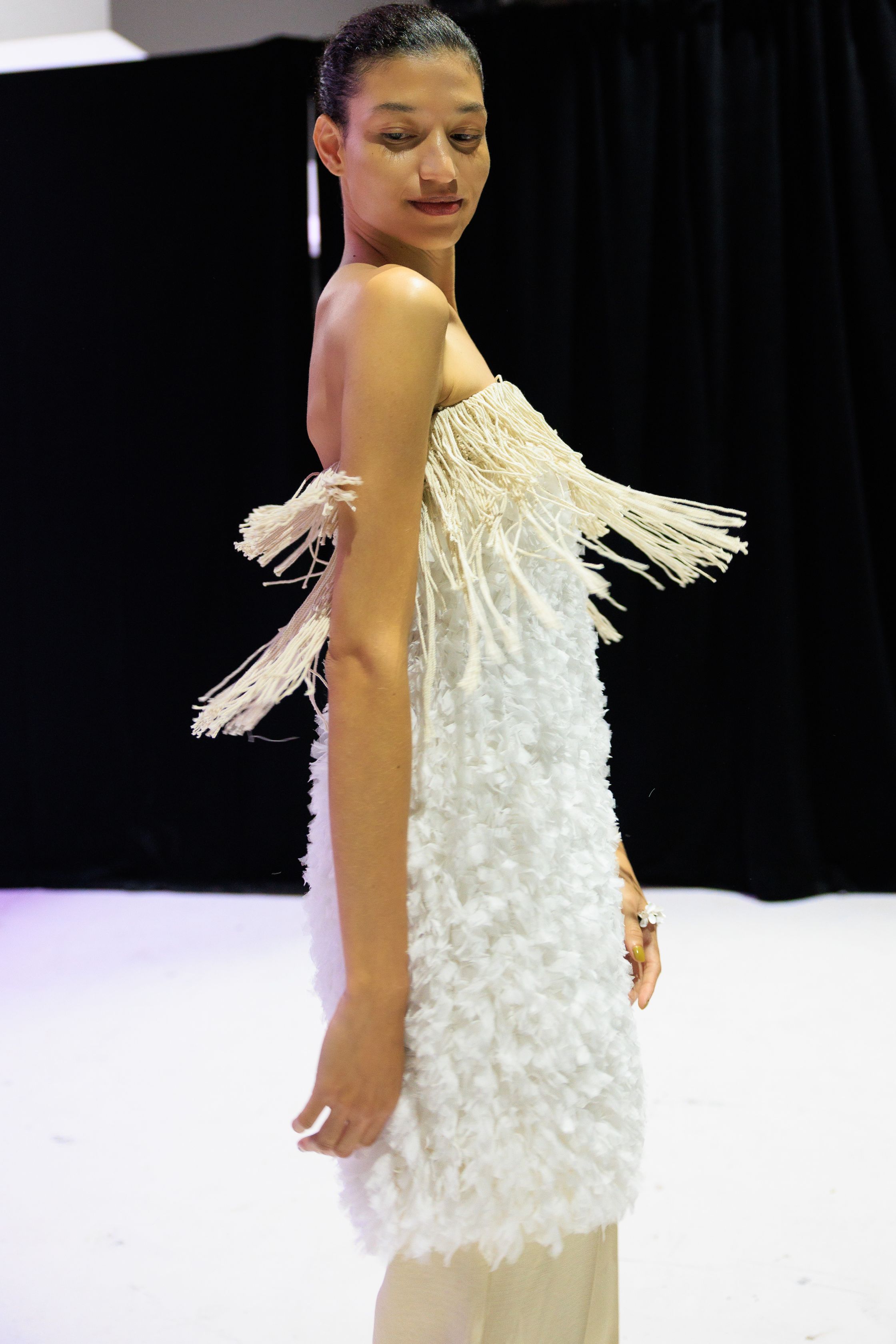 Чем запомнились Недели моды весна-лето 2026 в Нью-Йорке и Лондоне. Хайлайты будущего сезона (фото 31)