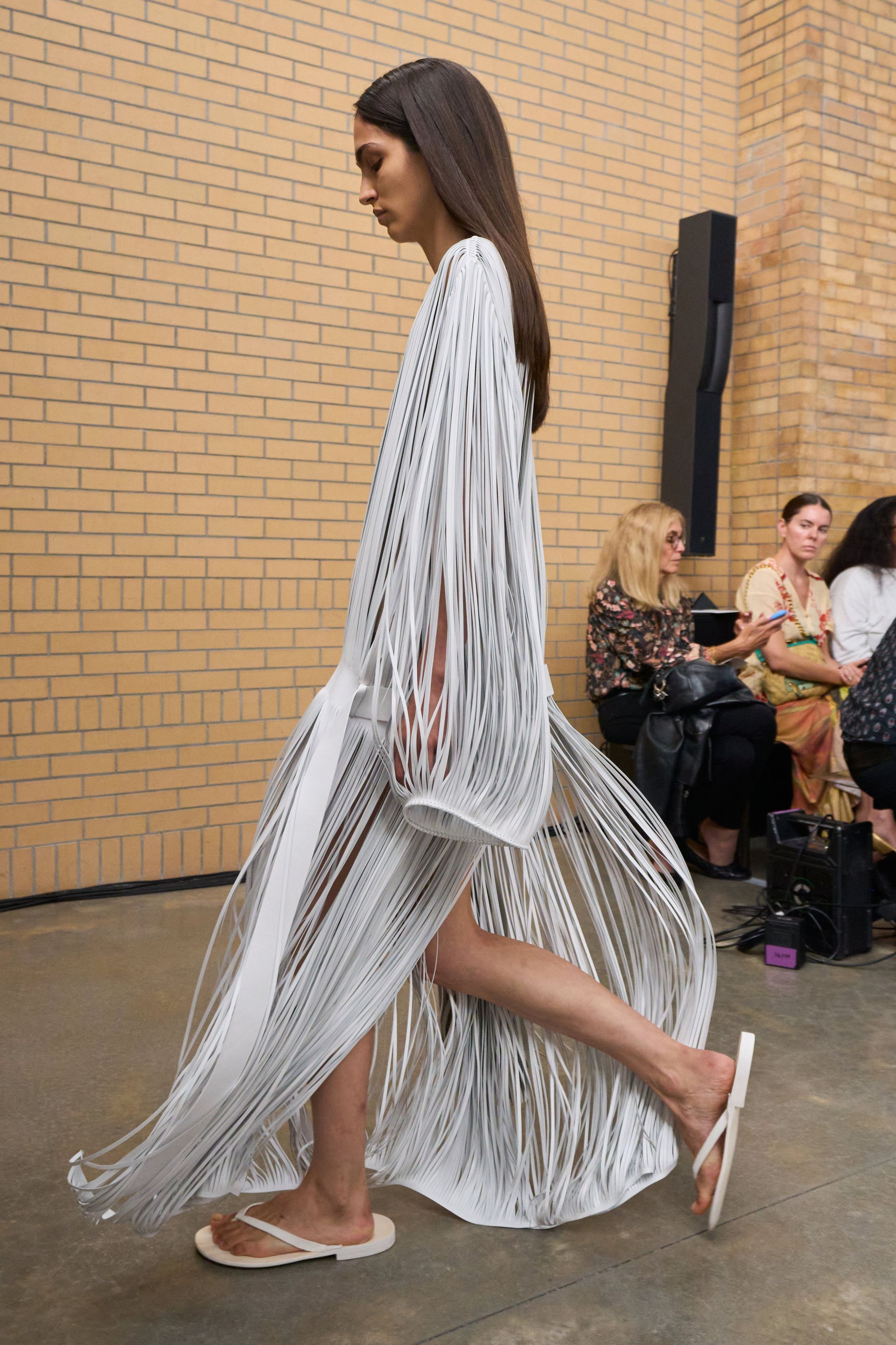 Чем запомнились Недели моды весна-лето 2026 в Нью-Йорке и Лондоне. Хайлайты будущего сезона (фото 32)