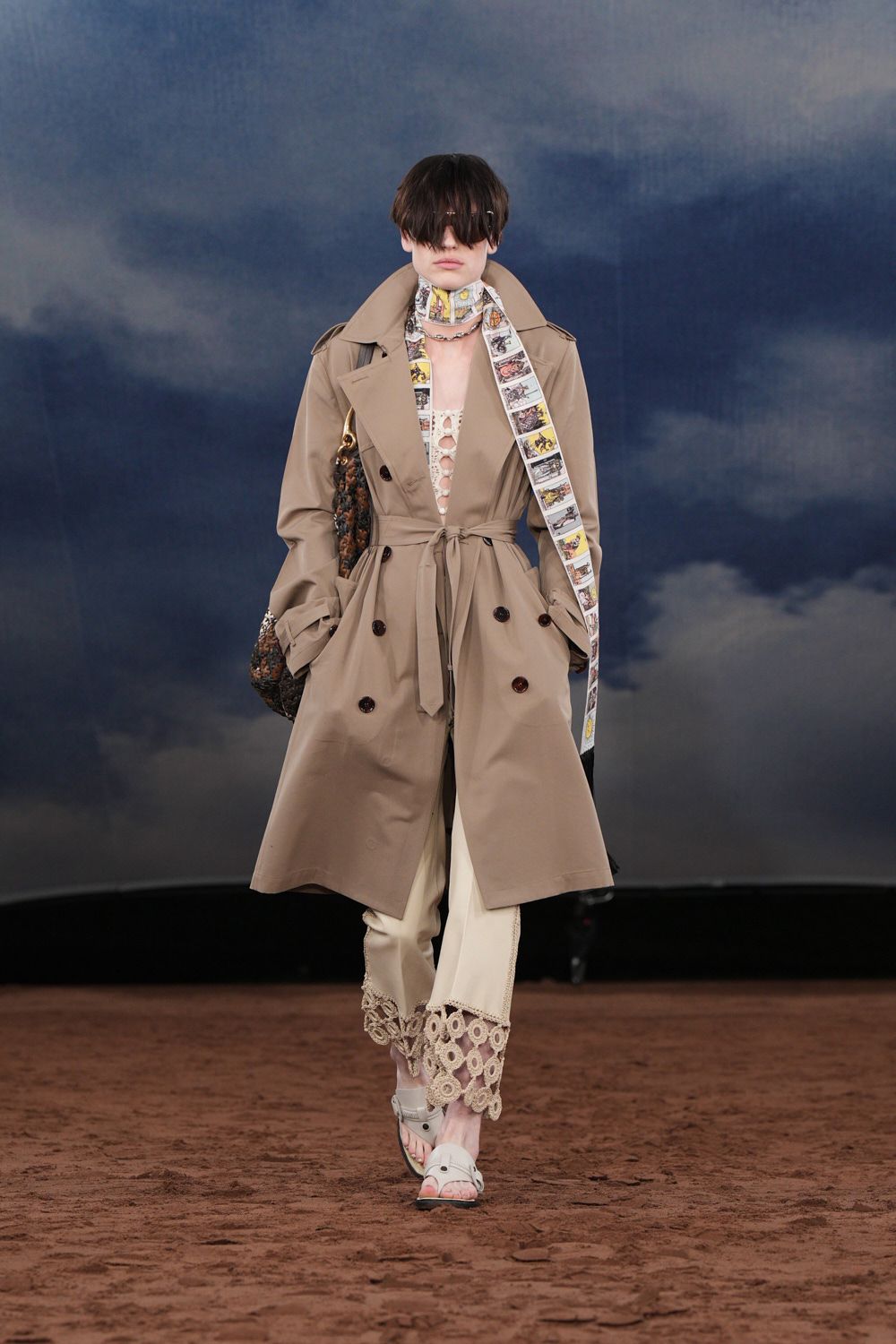 Чем запомнились Недели моды весна-лето 2026 в Нью-Йорке и Лондоне. Хайлайты будущего сезона (фото 42)