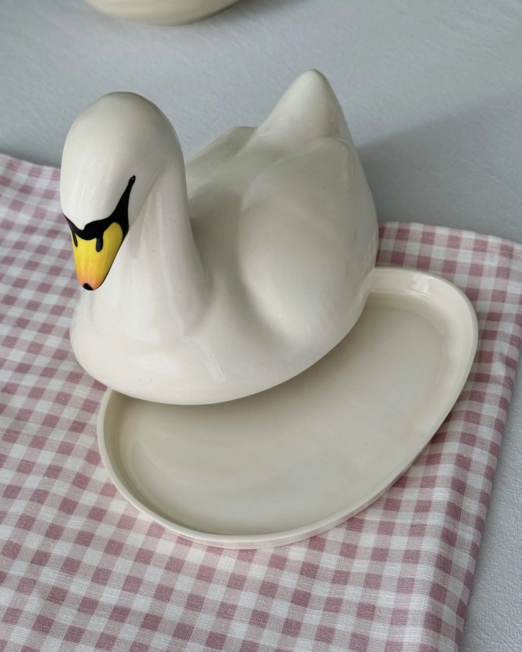 Домашняя работа: локальные бренды керамики и декора, мимо которых точно нельзя пройти (фото 27)