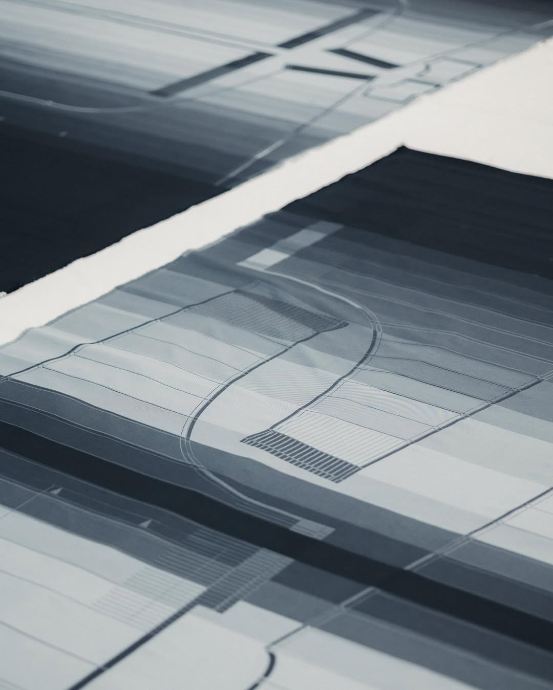 Бренд A-Poc Able Issey Miyake и художник Юджин Кангава откроют выставку (фото 3)