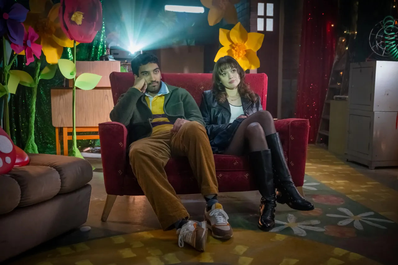 Вышел трейлер сериала «Киноклуб» с Эйми Лу Вуд (фото 4)