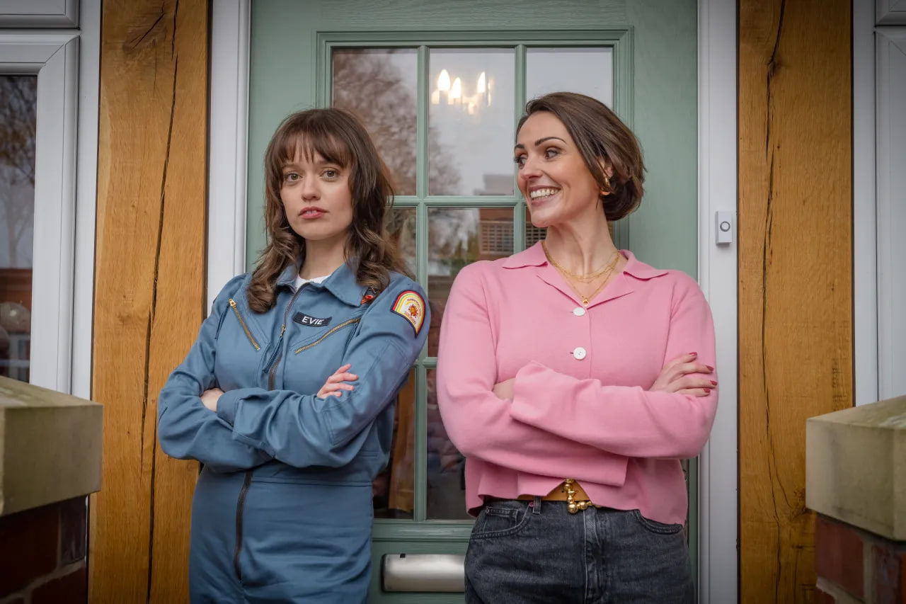 Вышел трейлер сериала «Киноклуб» с Эйми Лу Вуд (фото 2)