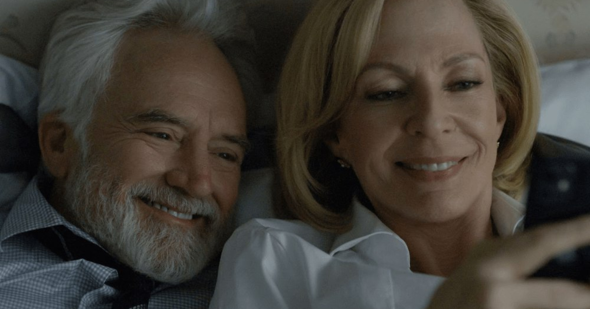 Эллисон Дженни и Брэдли Уитфорд снимутся в сериале «Дипломатка» (фото 1)