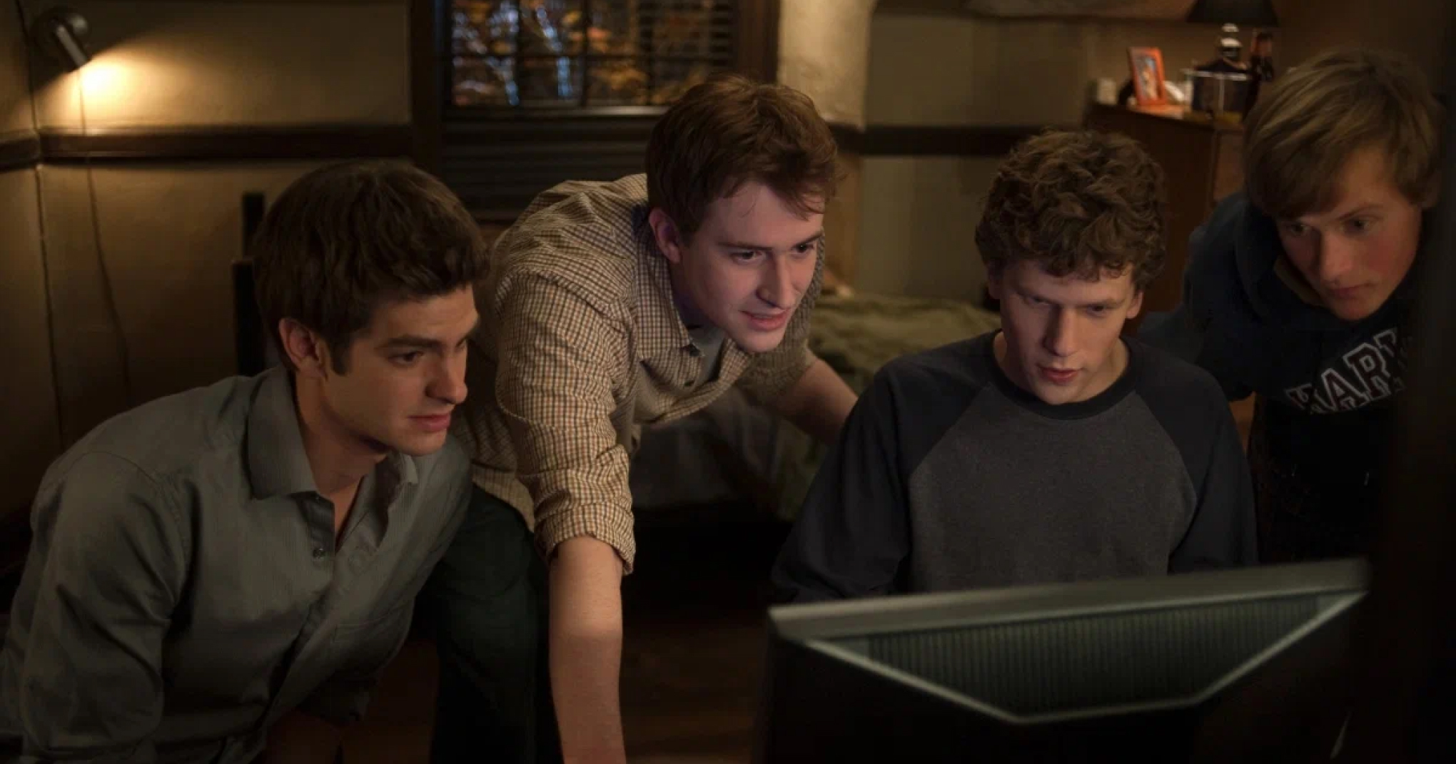 Известна дата релиза «Социальной сети — 2» с Майки Мэдисон и Джереми Алленом Уайтом (фото 1)