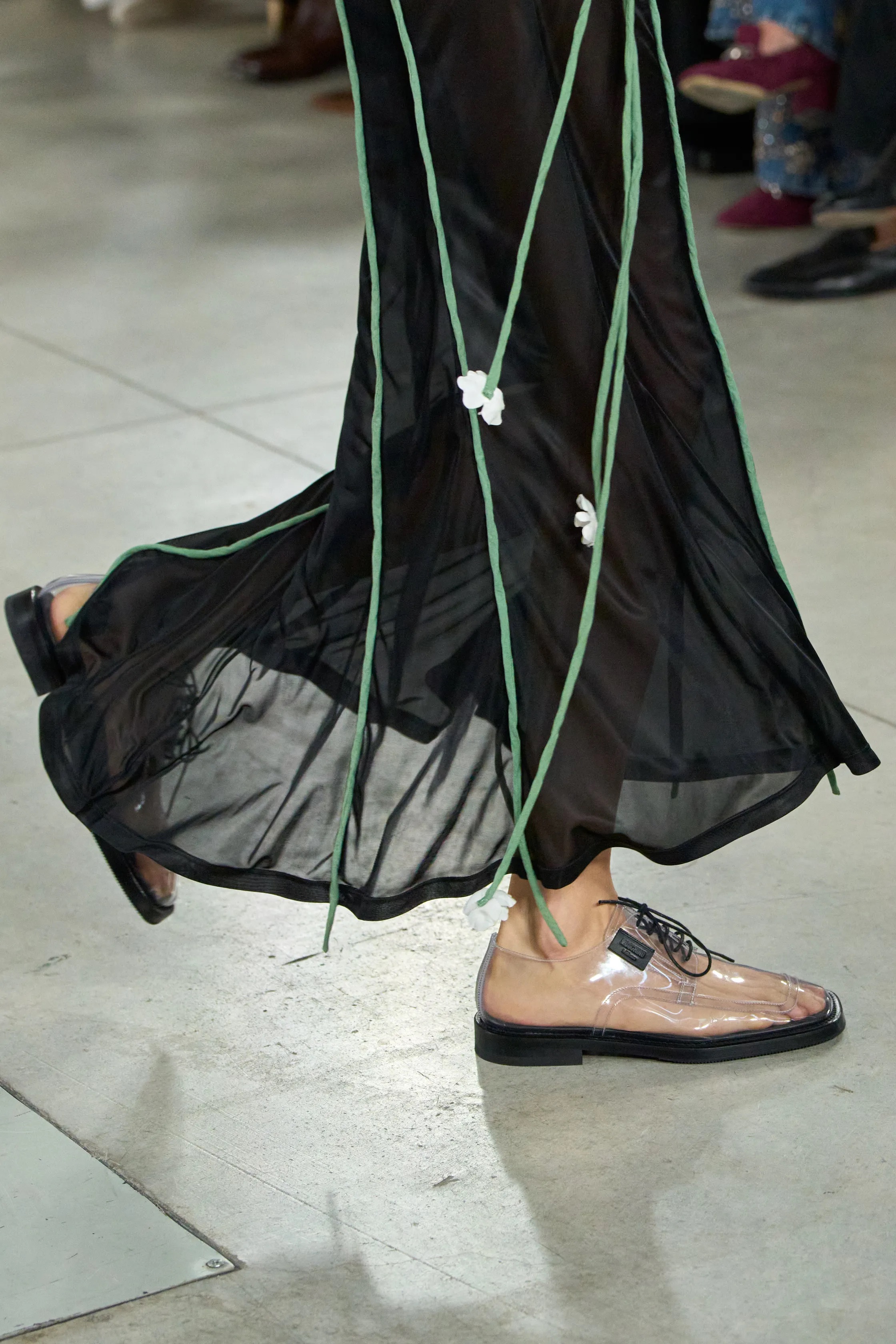 Оранжевый, бельевая эстетика и колорблокинг: Неделя моды в Милане весна-лето 2026 в макро- и микротрендах (фото 110)