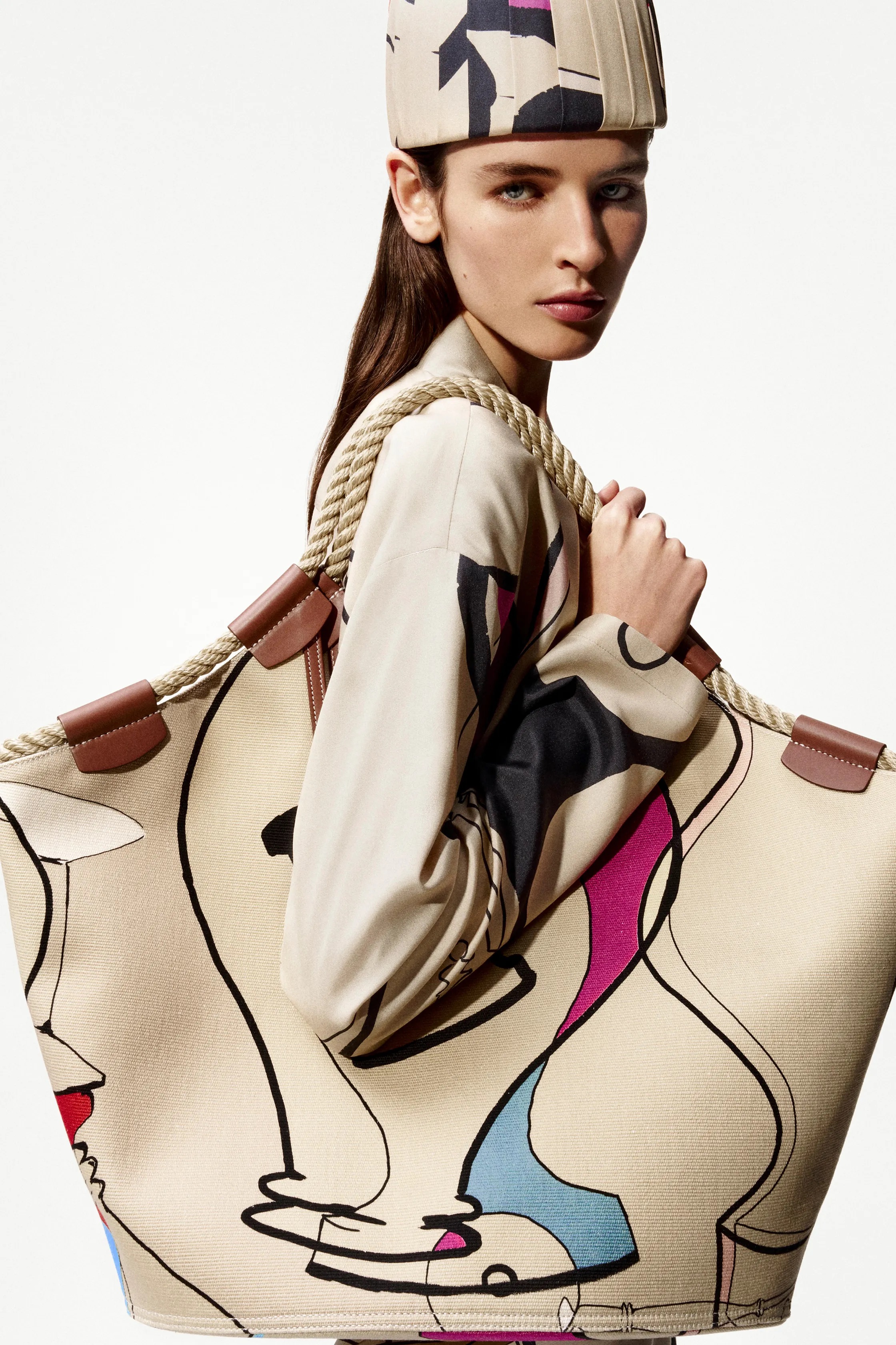 Оранжевый, бельевая эстетика и колорблокинг: Неделя моды в Милане весна-лето 2026 в макро- и микротрендах (фото 120)