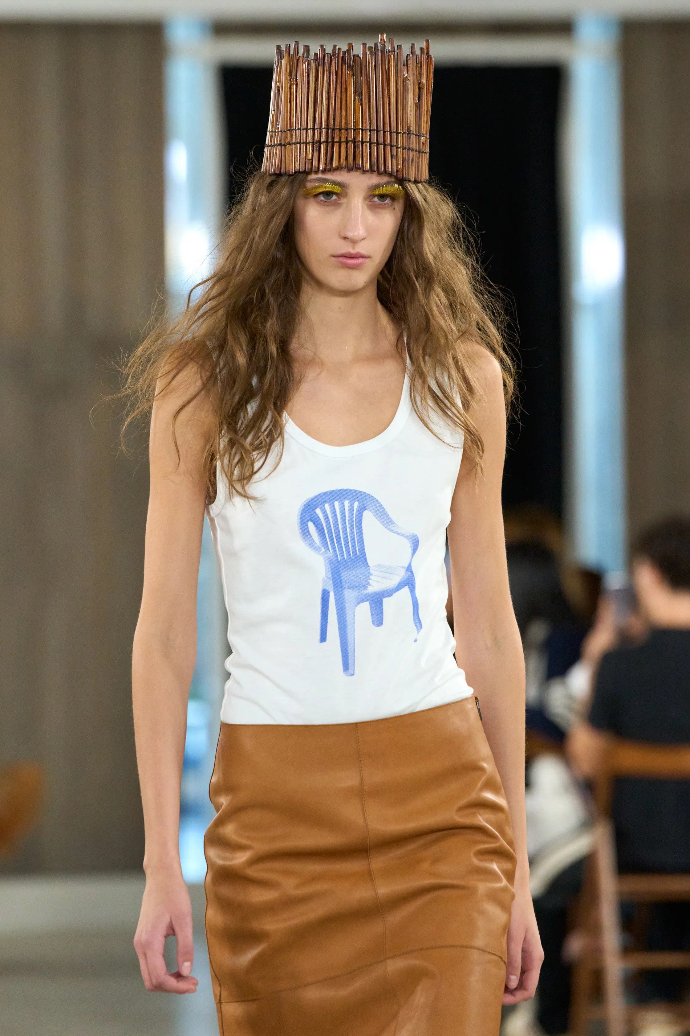 Оранжевый, бельевая эстетика и колорблокинг: Неделя моды в Милане весна-лето 2026 в макро- и микротрендах (фото 122)