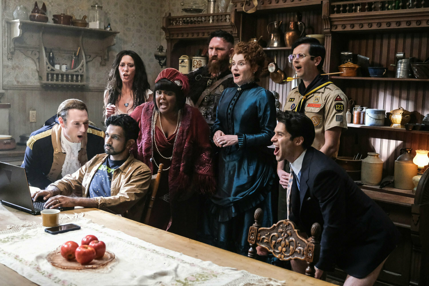 «Никто этого не хочет», «Мэгре» и «Ведьмак»: какие сериалы смотреть в октябре (фото 15)