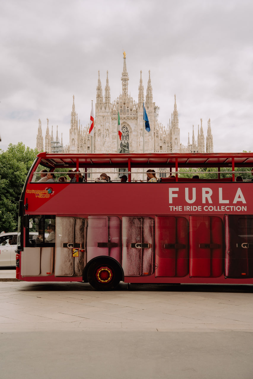 Бренд Furla представил передвижной бьюти-салон Iride Nail Bar (фото 4)