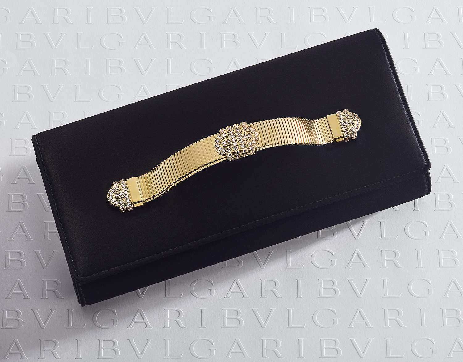 Bvlgari представил новую коллекцию сумок и аксессуаров (фото 3)