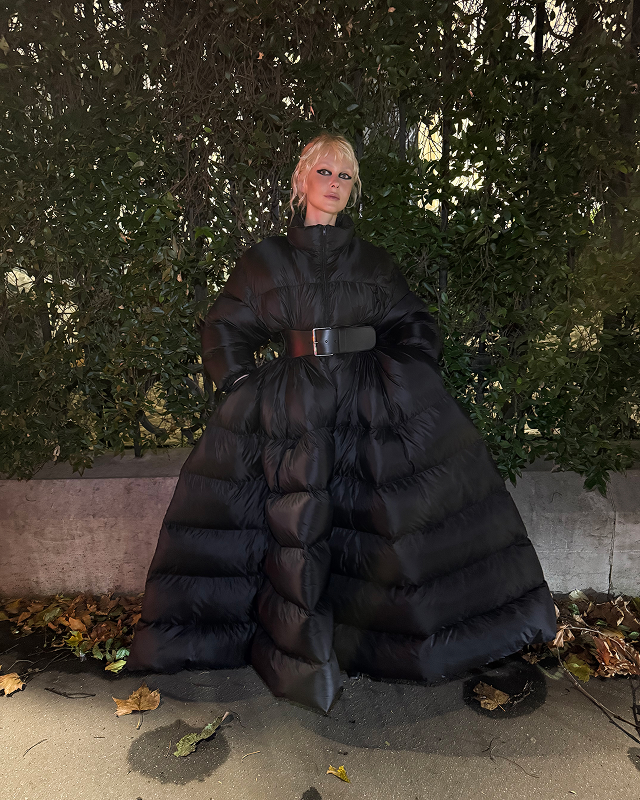 «Взболтать, но не смешивать»: Ольга Карпуть — о дебютной коллекции Пьерпаоло Пиччоли для Balenciaga (фото 7)