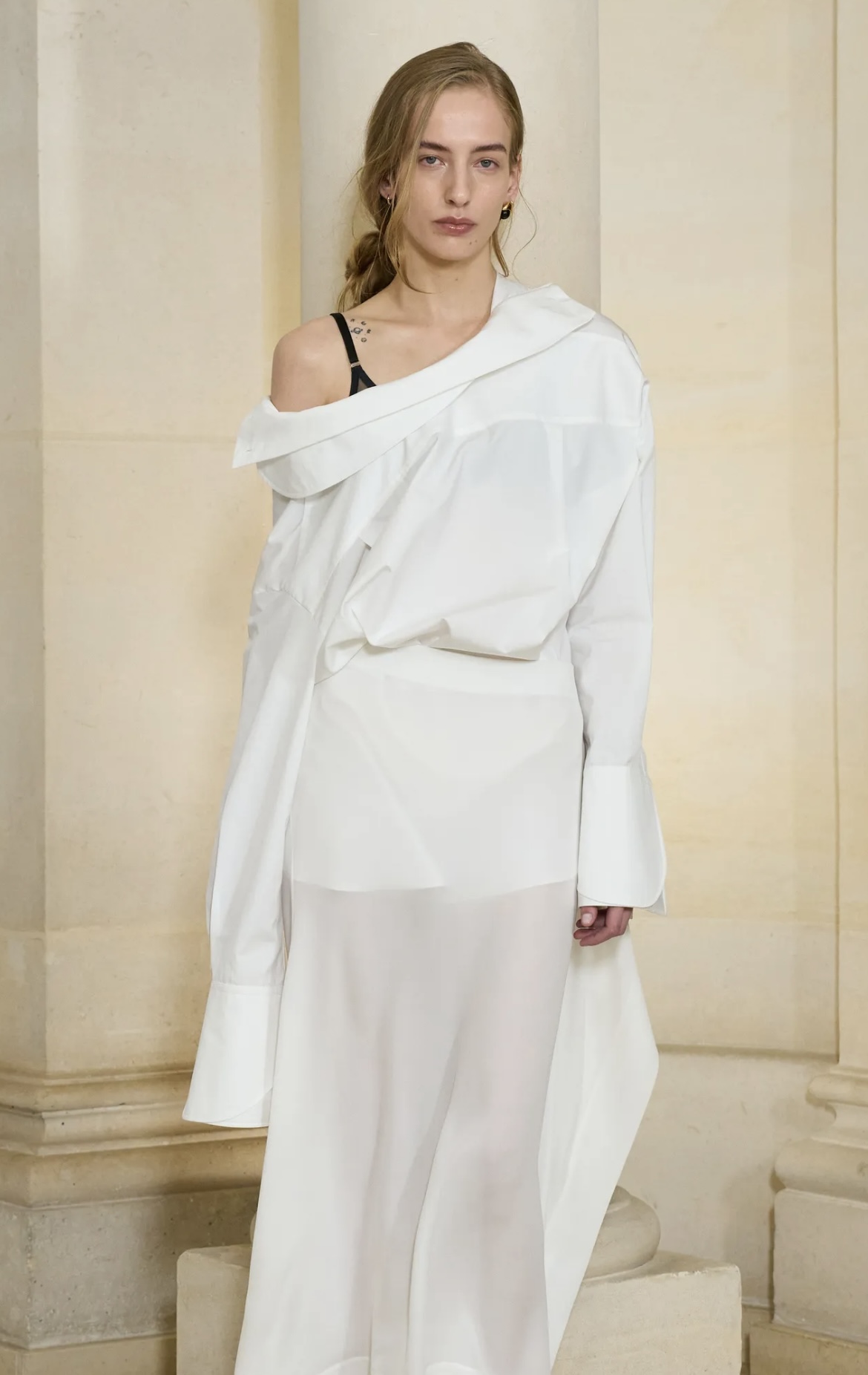 Все оттенки розового и неконвенциональные челки: бьюти-тренды Недели моды в Париже (фото 55)