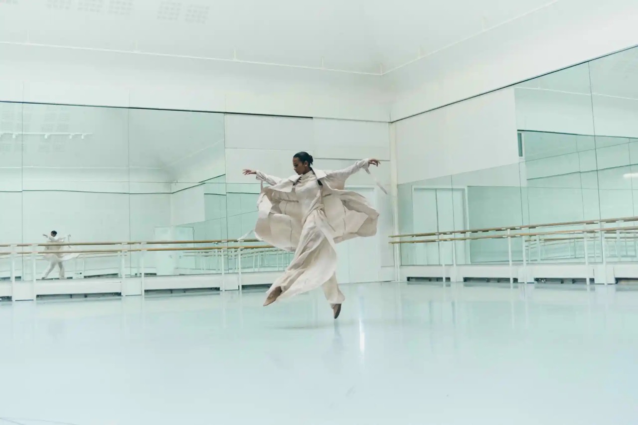 Британский ретейлер Reiss выпустил совместную коллекцию с Королевским балетом (фото 3)