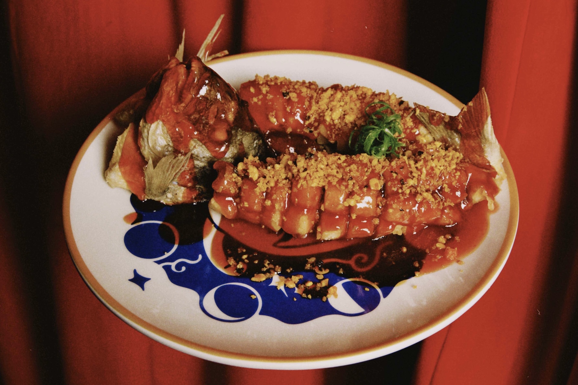 Новости ресторанов: тартар из чира, равиоли с угрем и фермерский цыпленок с белыми грибами (фото 5)