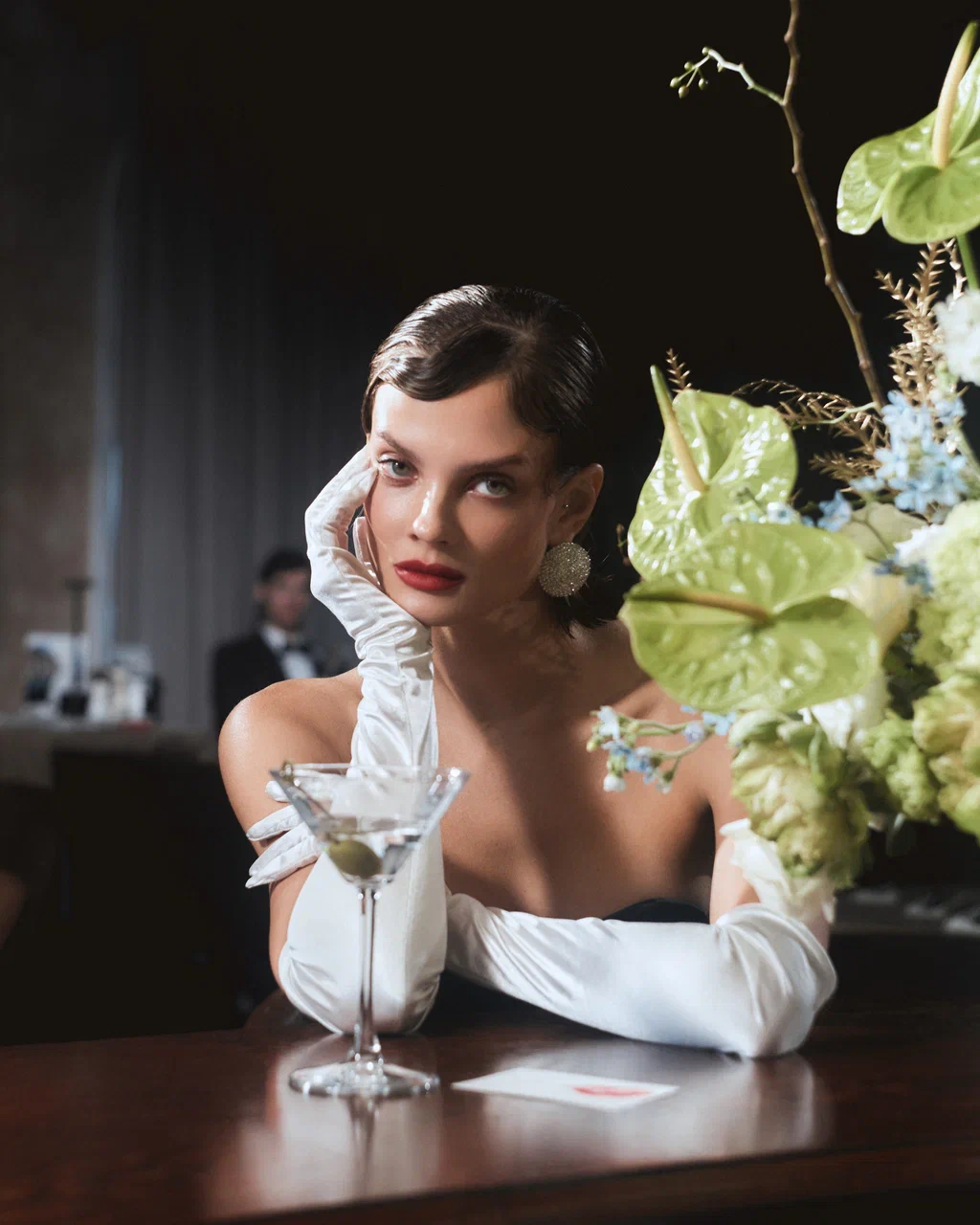 Премиальный флористический проект ROOTS Flowers выпустил юбилейную коллекцию букетов TEN (фото 1)